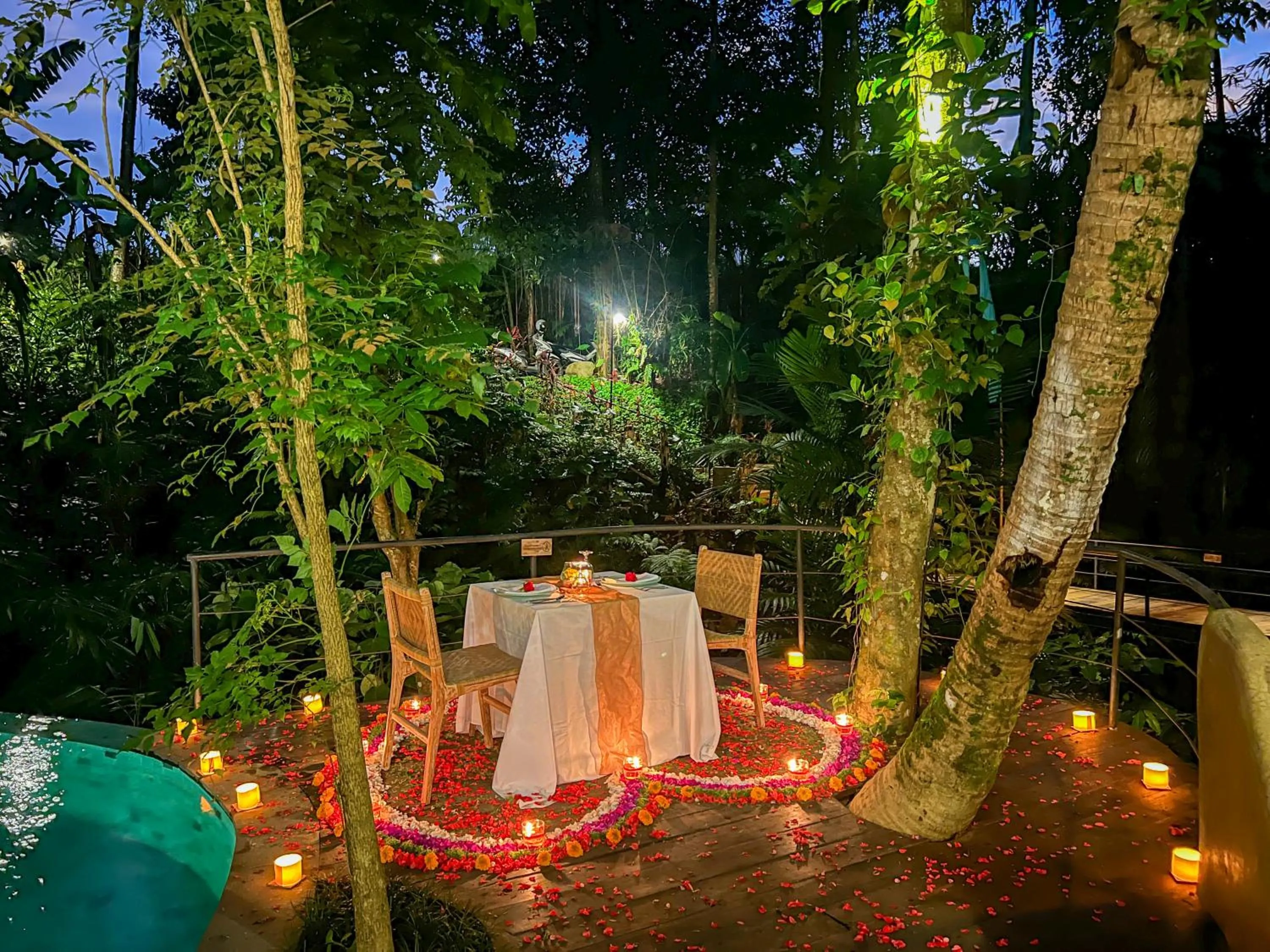 Restaurant/places to eat in Sacred Canyon Ubud by GenuineHost