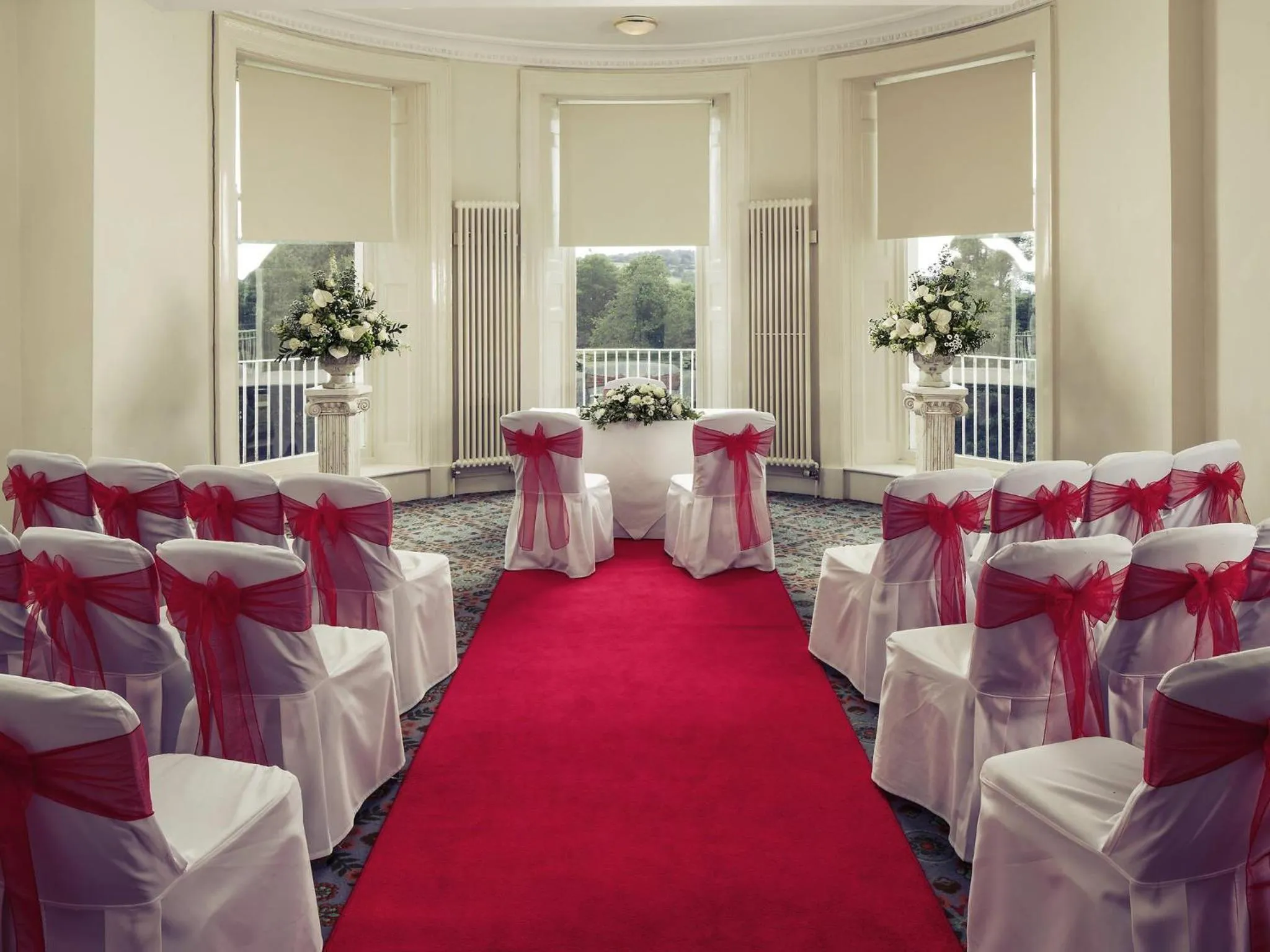 wedding in Mercure Gloucester Bowden Hall Hotel