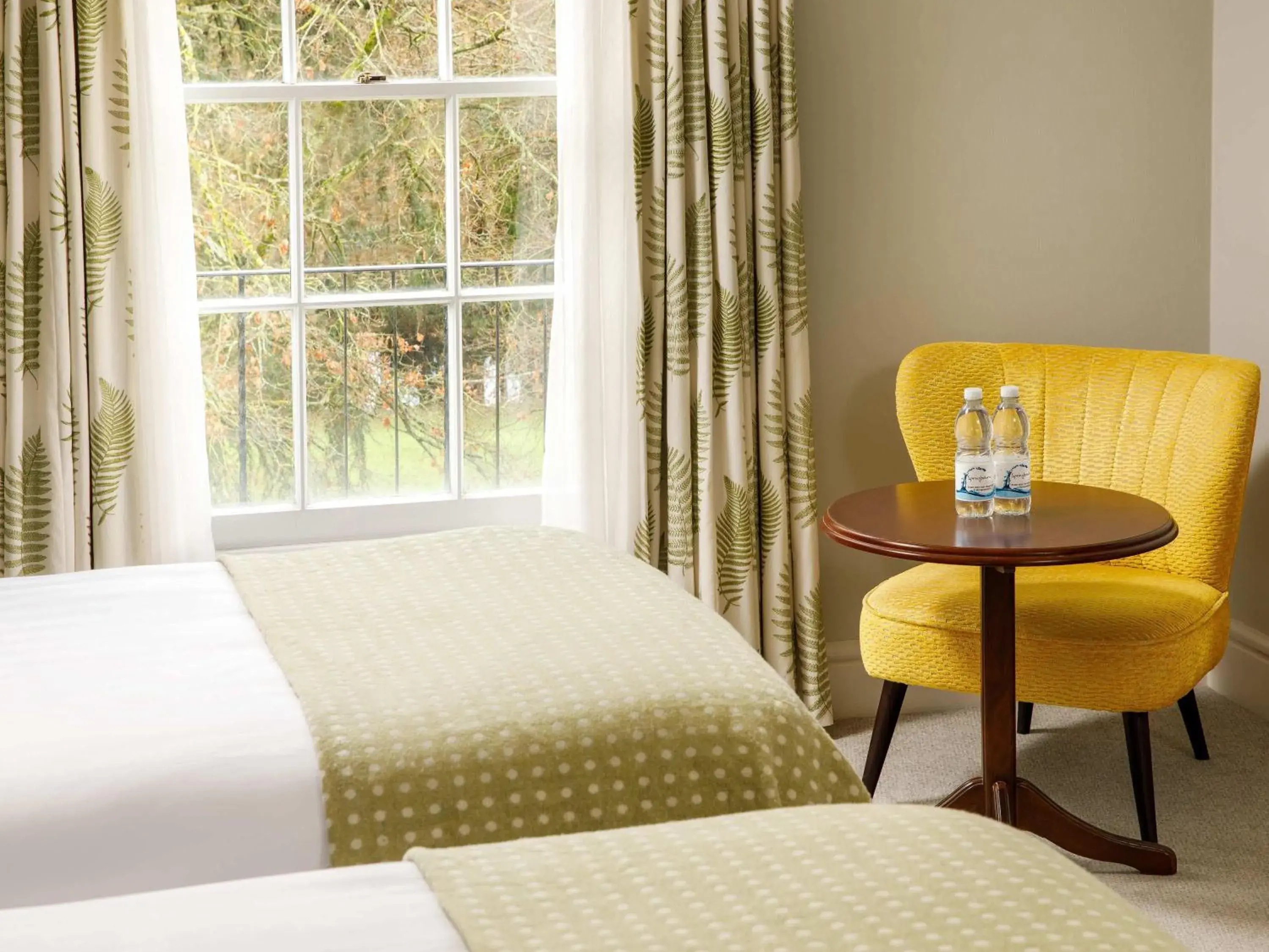 Bedroom, Bed in Mercure Gloucester Bowden Hall Hotel Bedroom, Bed in Mercure Gloucester Bowden Hall Hotel