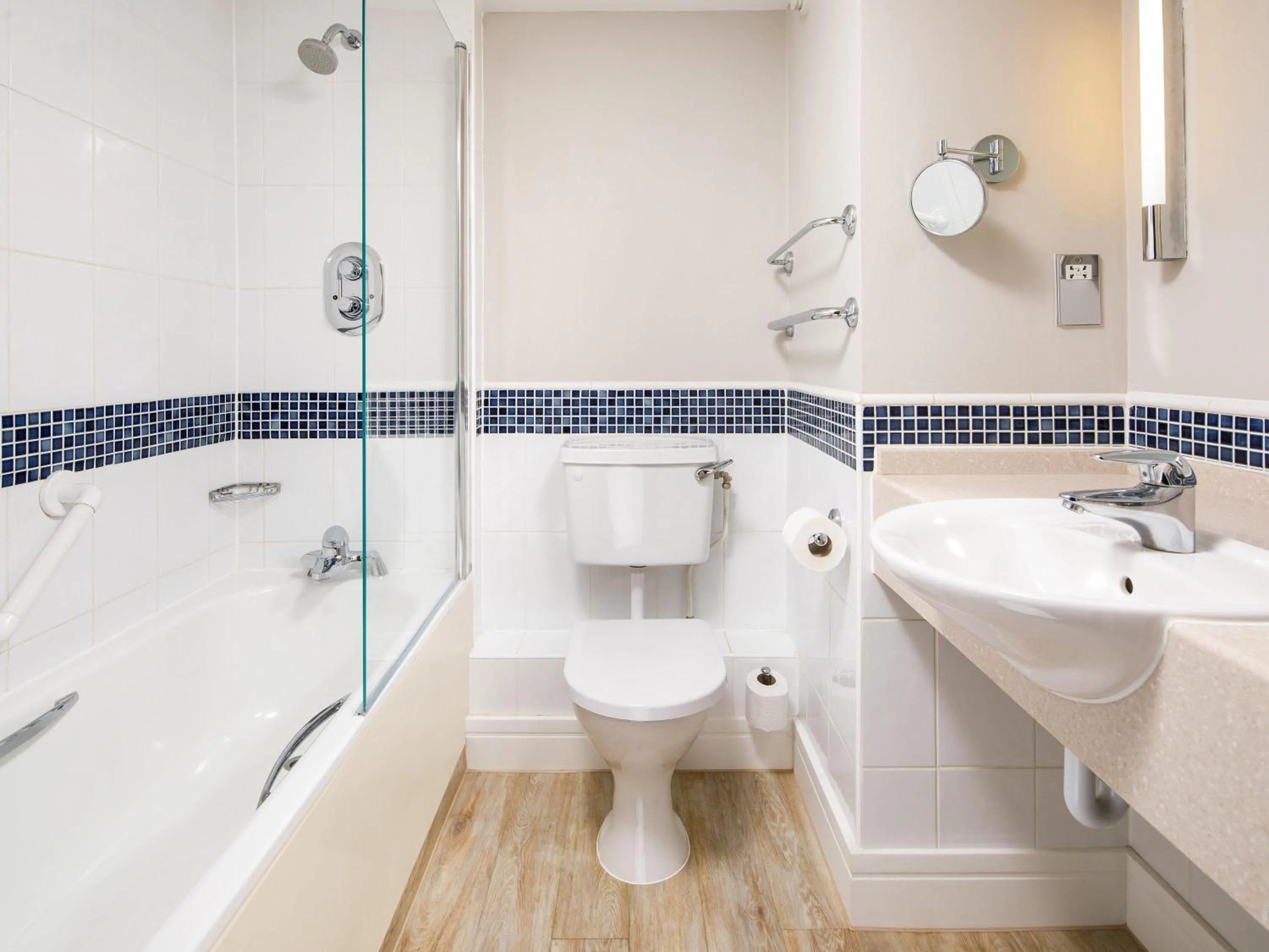 Bedroom in Mercure Gloucester Bowden Hall Hotel