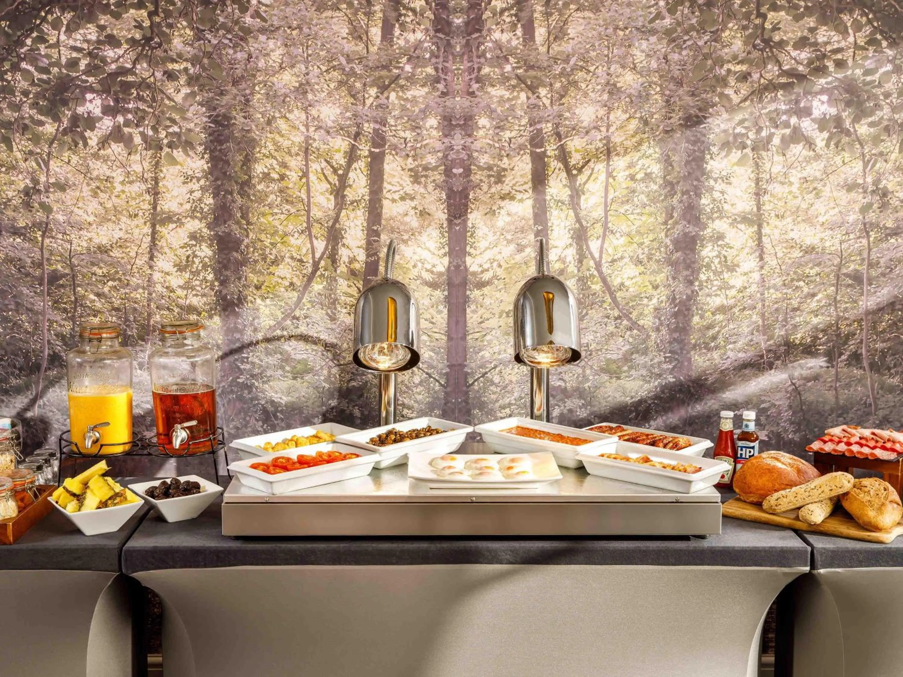 Breakfast in Mercure Gloucester Bowden Hall Hotel