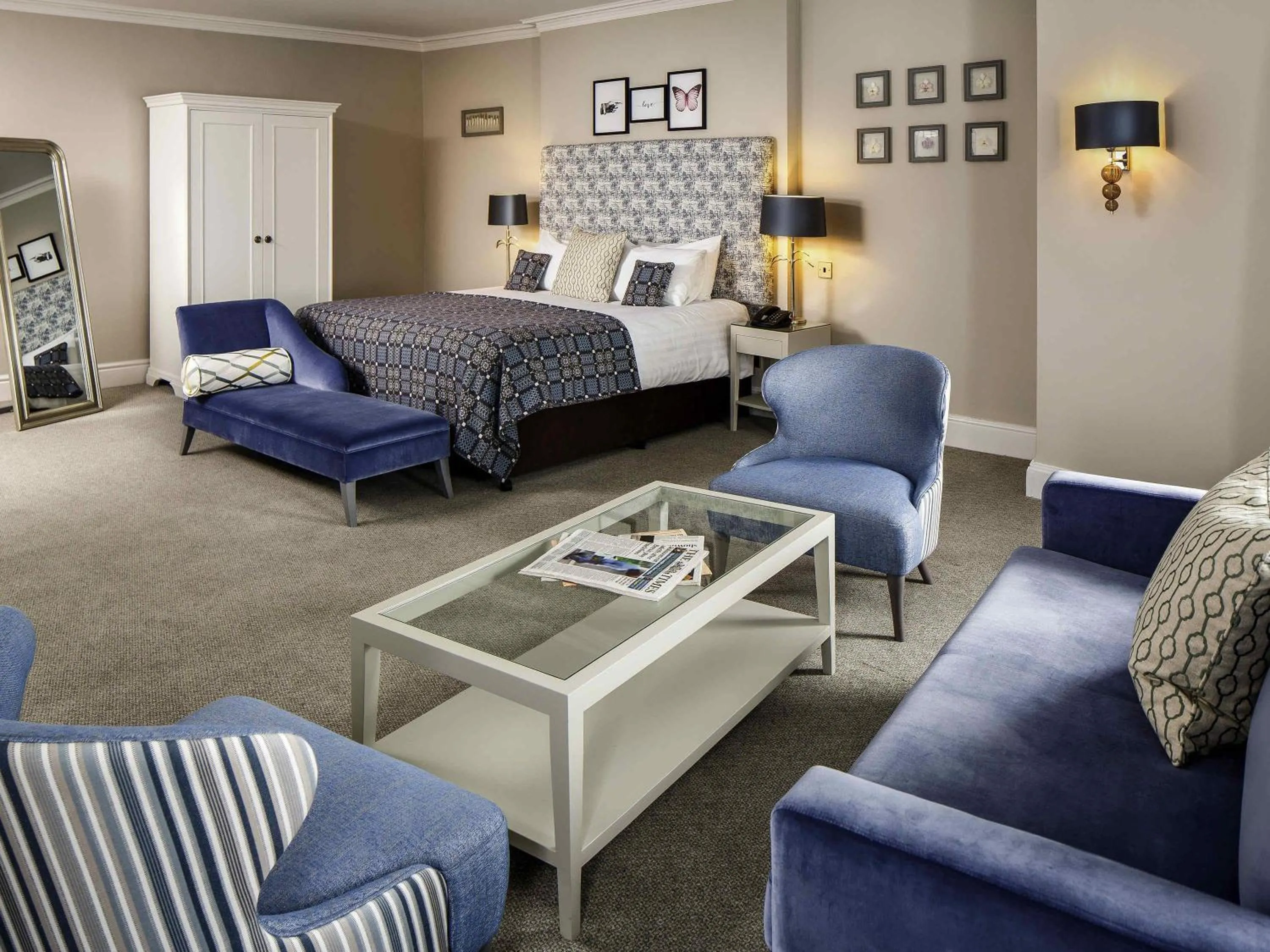 Bedroom, Bed in Mercure Gloucester Bowden Hall Hotel