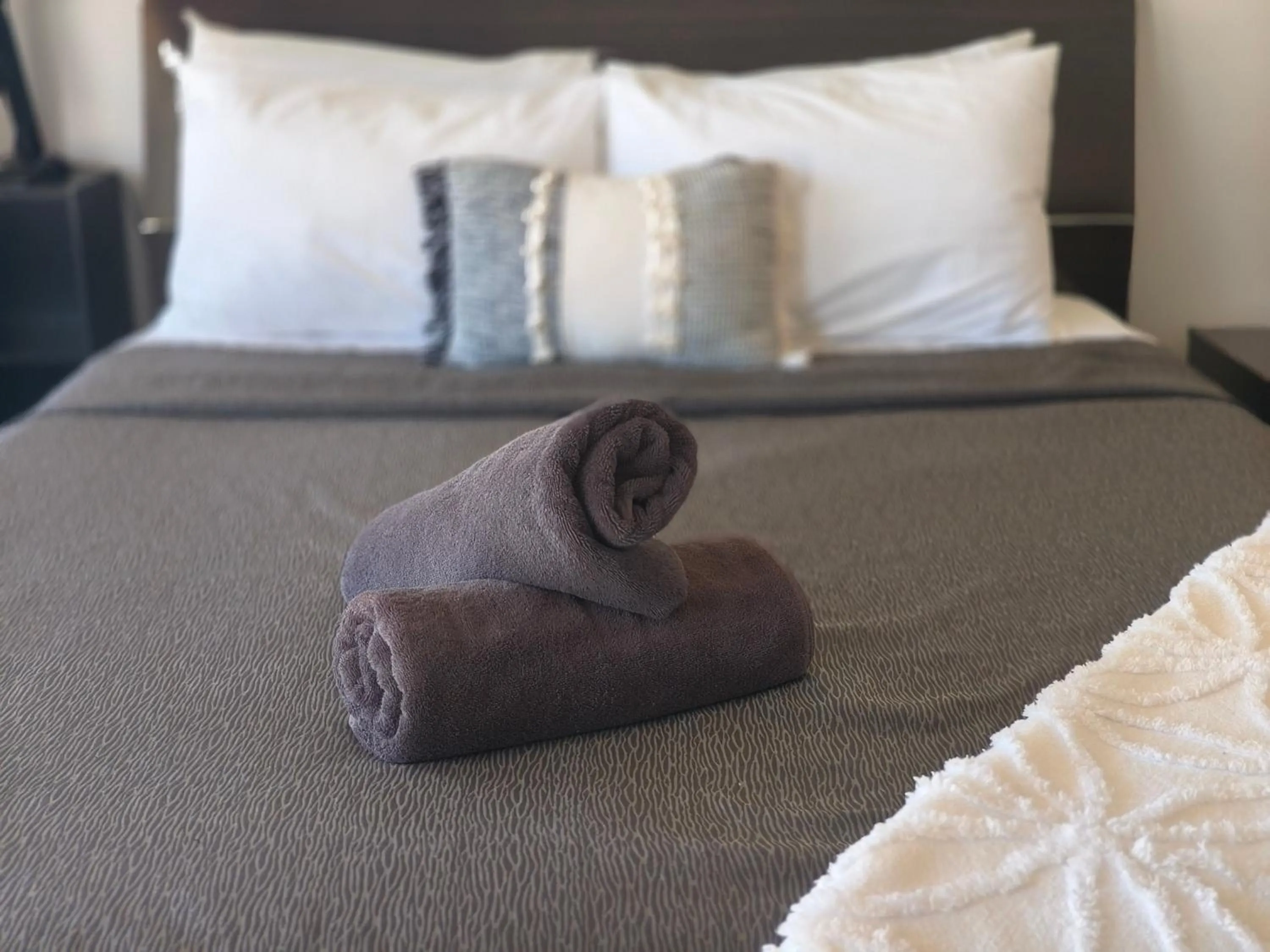 Bed in Gunnedah Lodge Motel