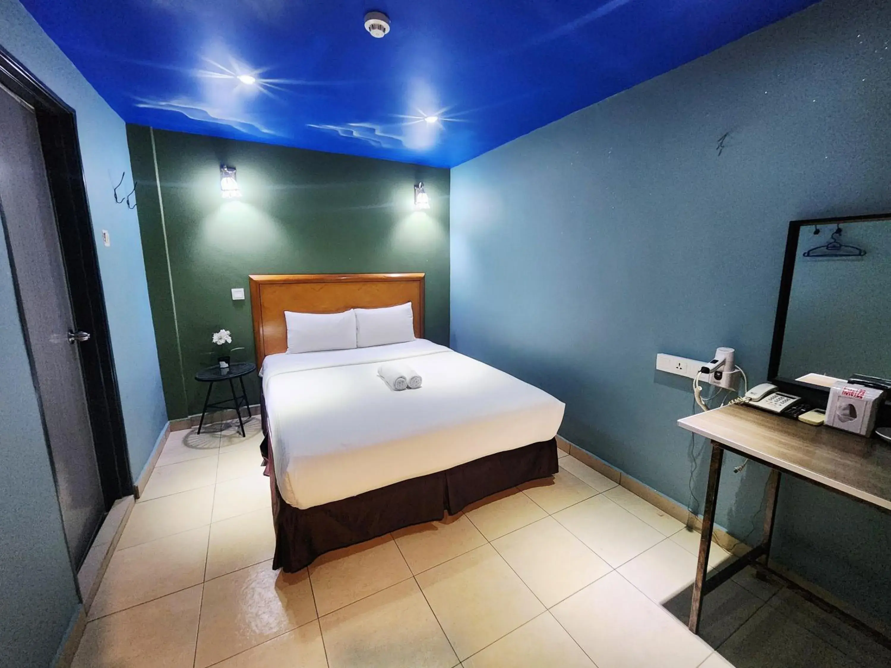 Queen Room in Boutique Hote123 Queen Room in Boutique Hote123