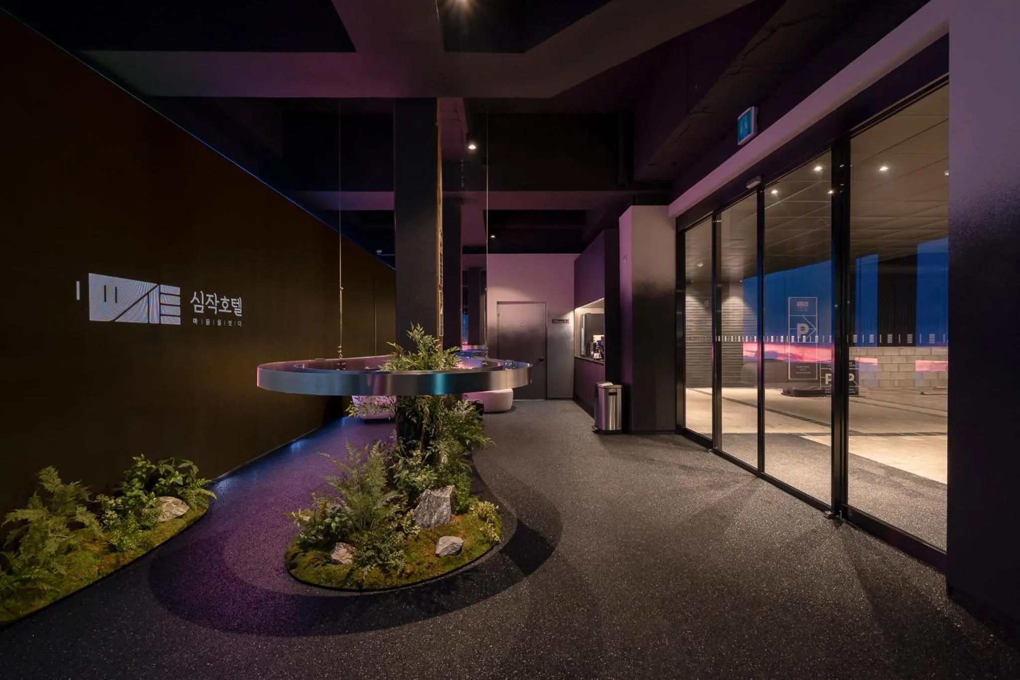 Area and facilities in Simjak Hotel by Aank