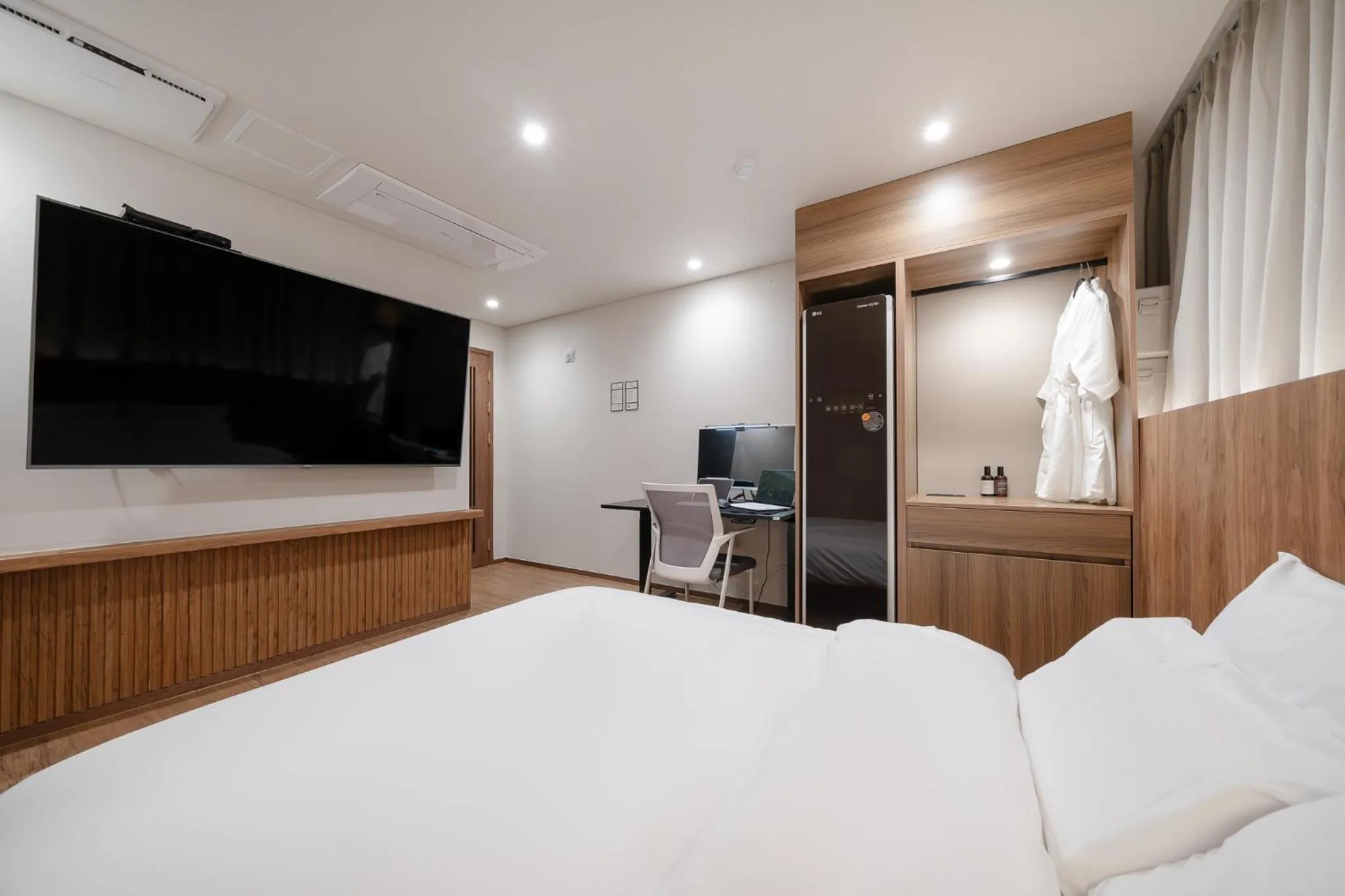 Bed in Simjak Hotel by Aank