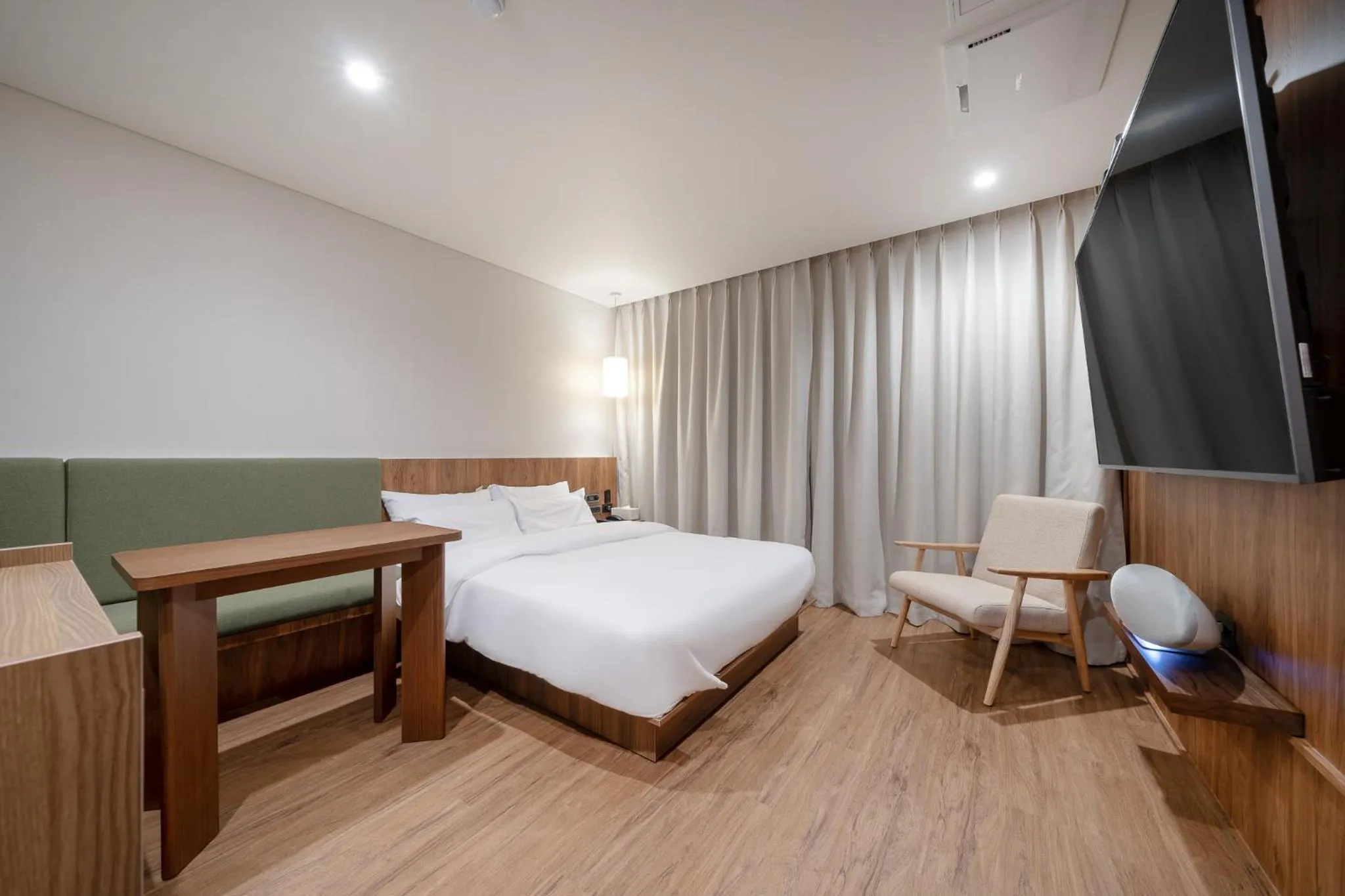 Bed in Simjak Hotel by Aank