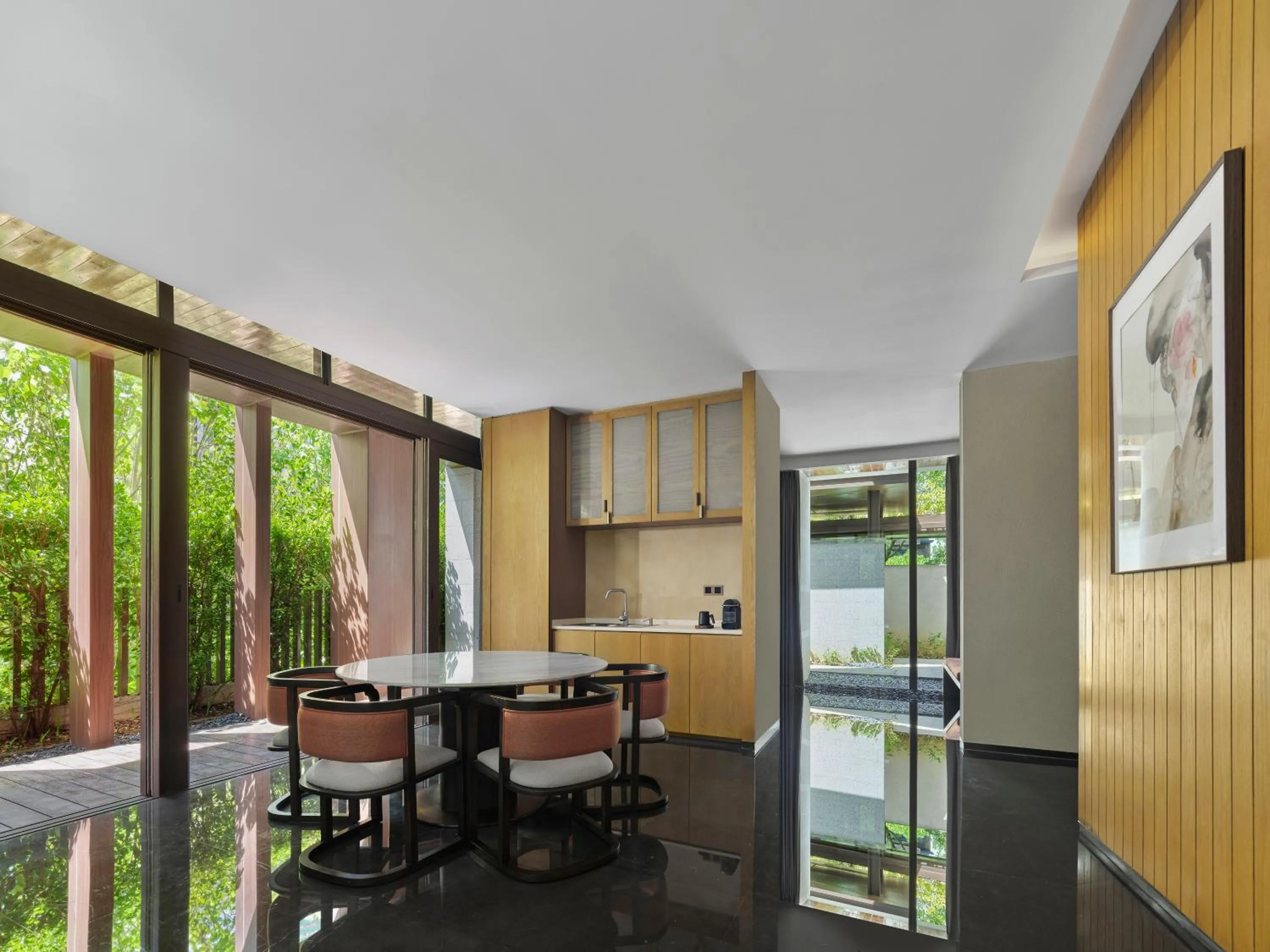 Dining area in Angsana Zhuhai Hengqing