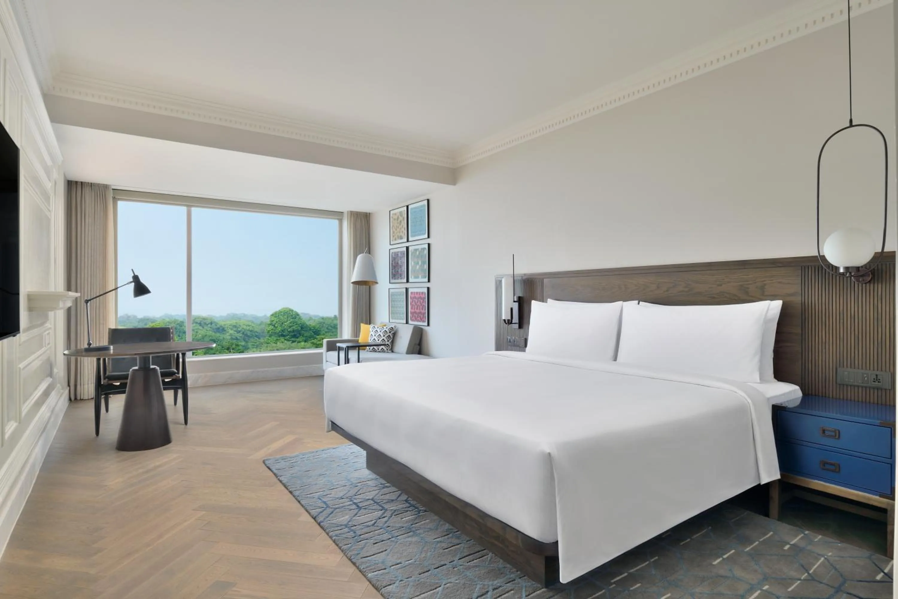 Bedroom, Bed in Le Meridien Amritsar