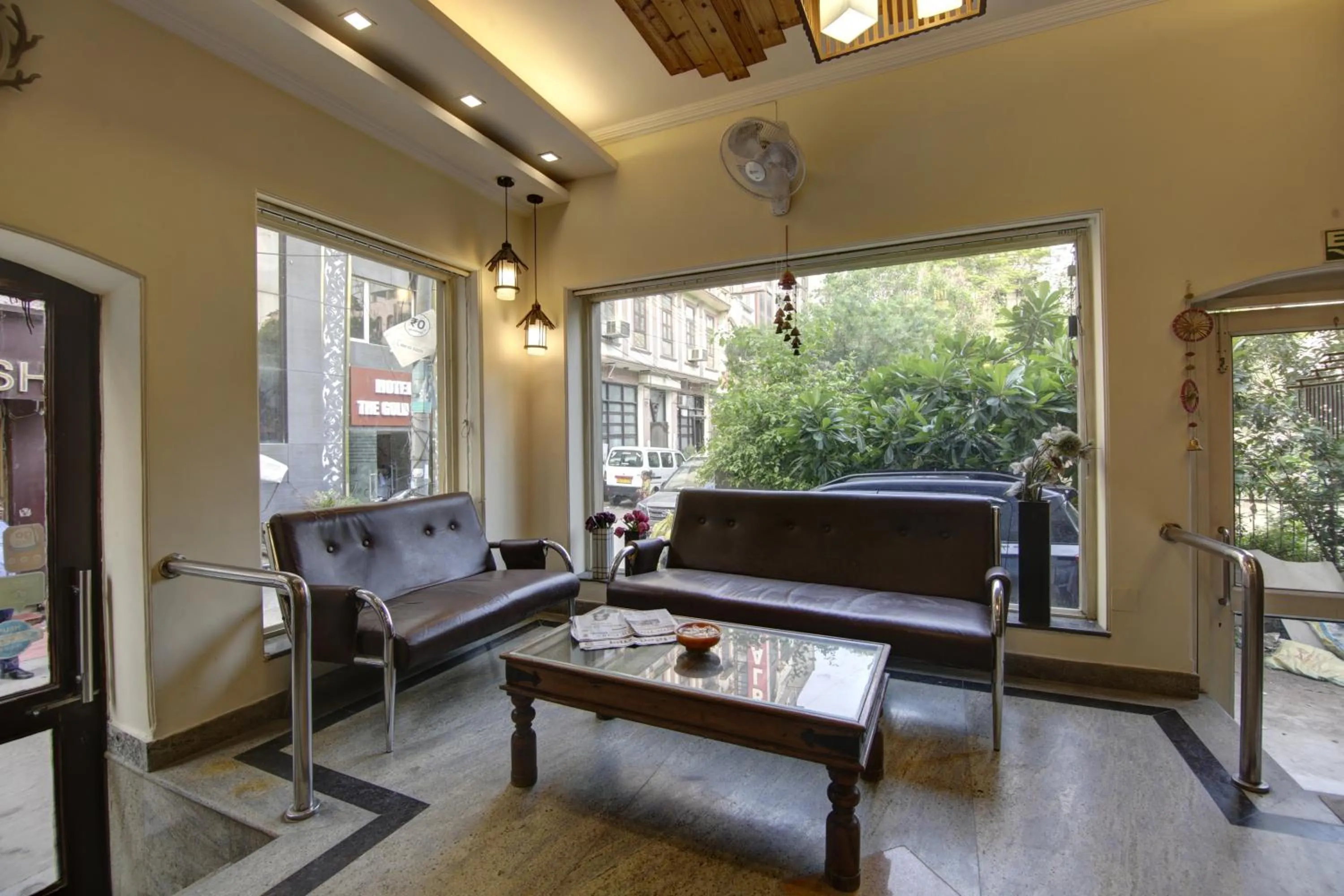 Living room in Persona International Hotel Karol Bagh Delhi