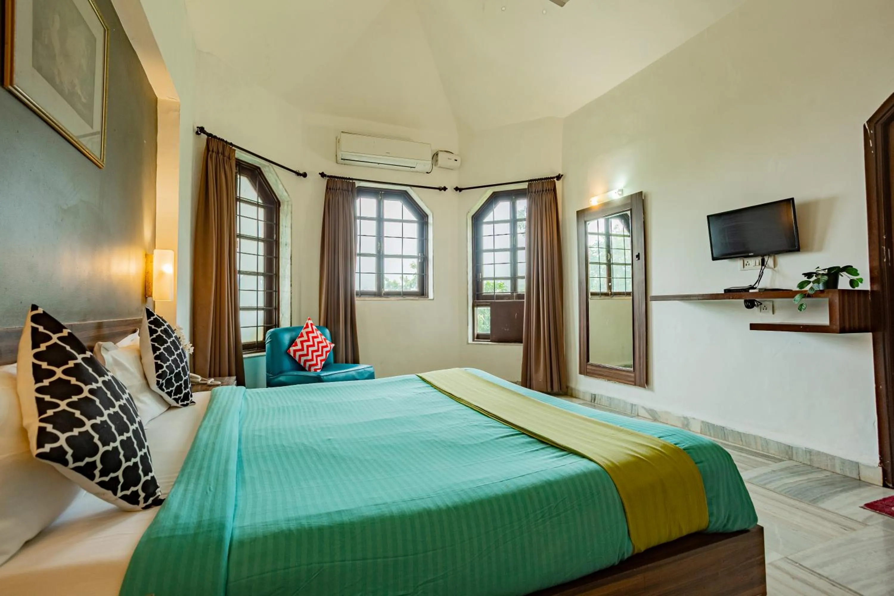 Bedroom, Bed in Hilltop suites by 29 bungalow