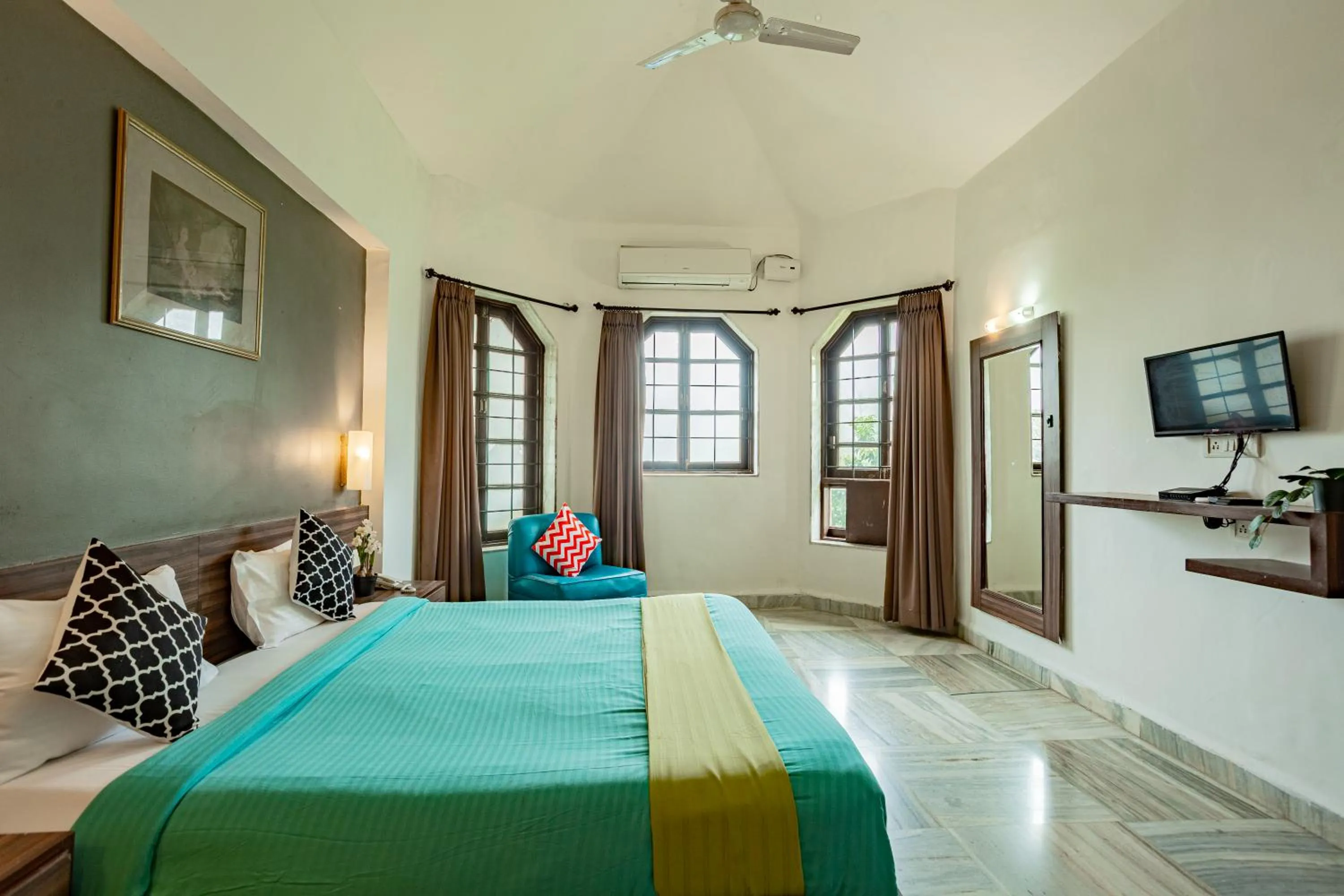 Bed in Hilltop suites by 29 bungalow