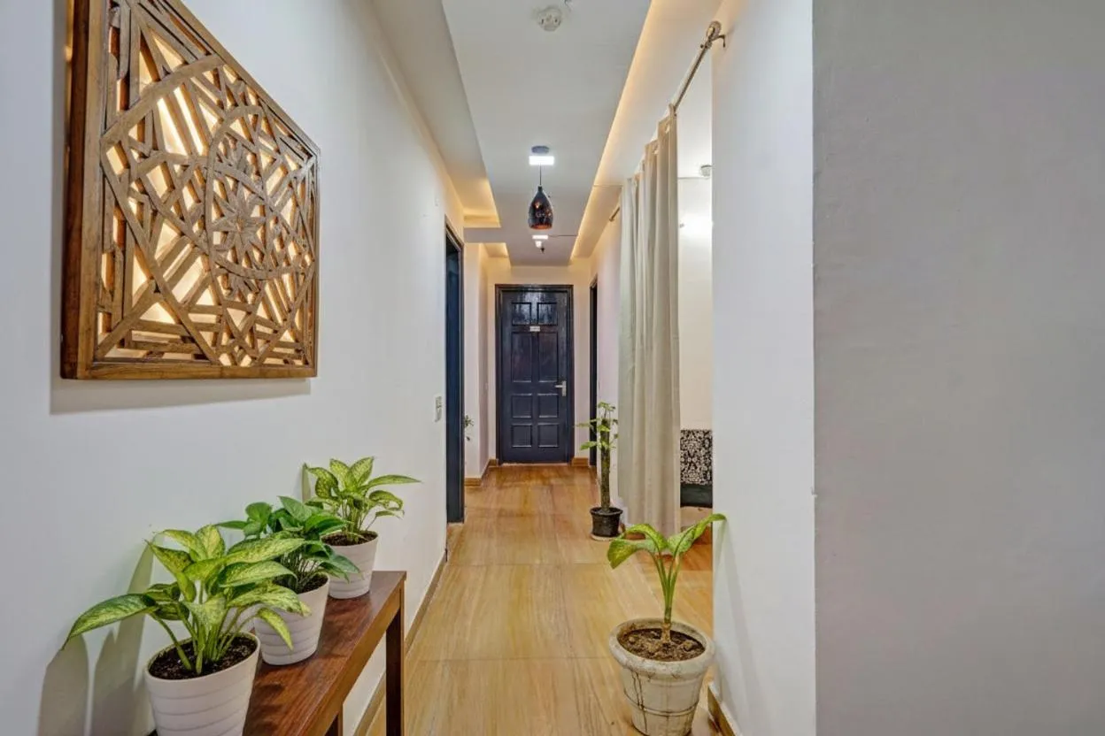 Lobby or reception in Hotel Raaso Inn Rohini I Near Metro I Couple Friendly I Spacious Rooms I Budget Stay