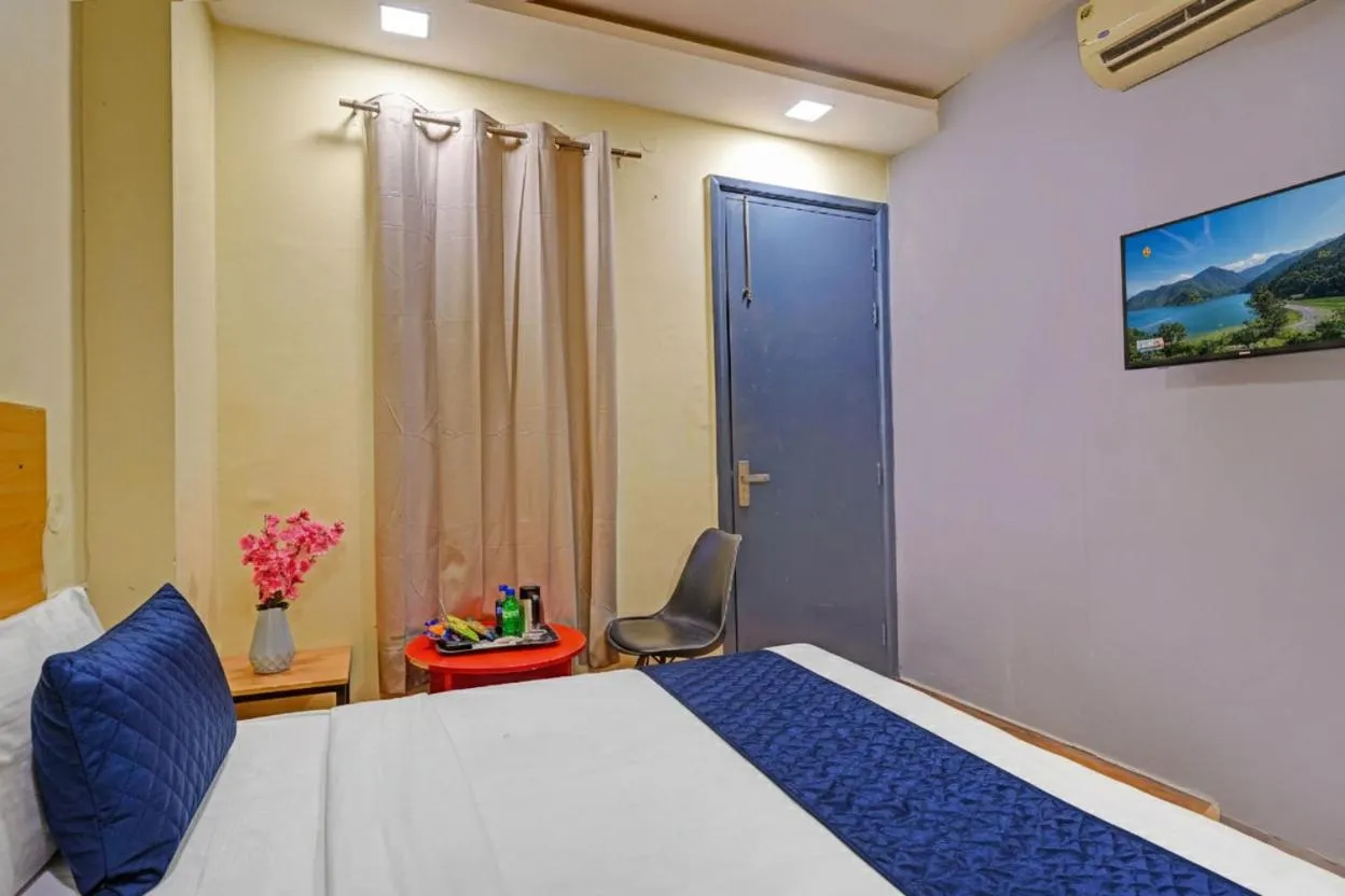 Bed in Hotel Raaso Inn Rohini I Near Metro I Couple Friendly I Spacious Rooms I Budget Stay