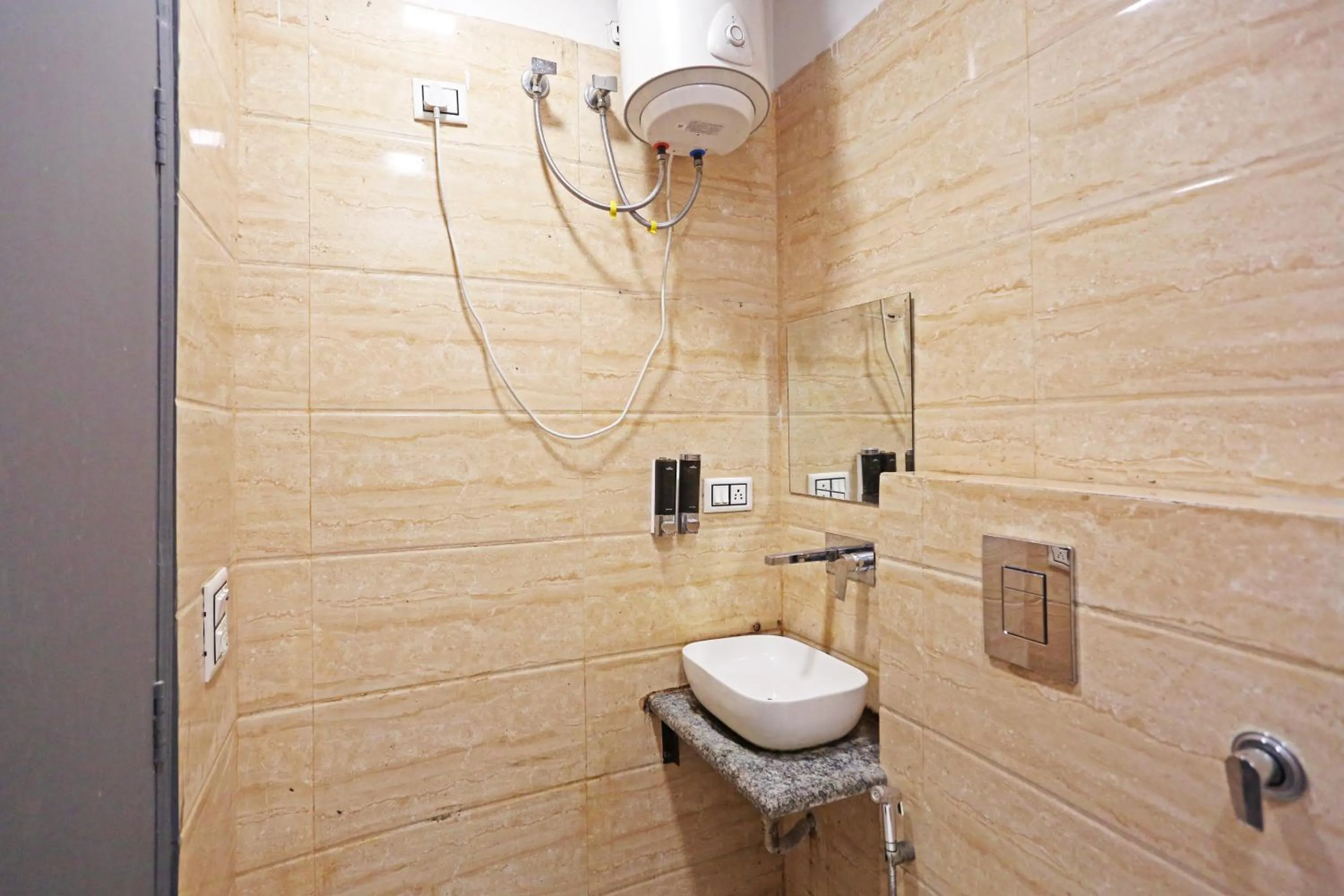 Bathroom in Hotel Raaso Inn Rohini Sec-16