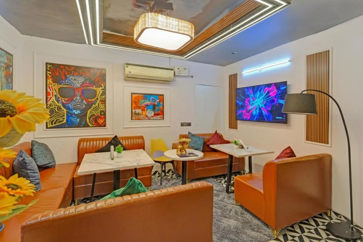 Living room in Hotel Raaso Inn Rohini I Near Metro I Couple Friendly I Spacious Rooms I Budget Stay