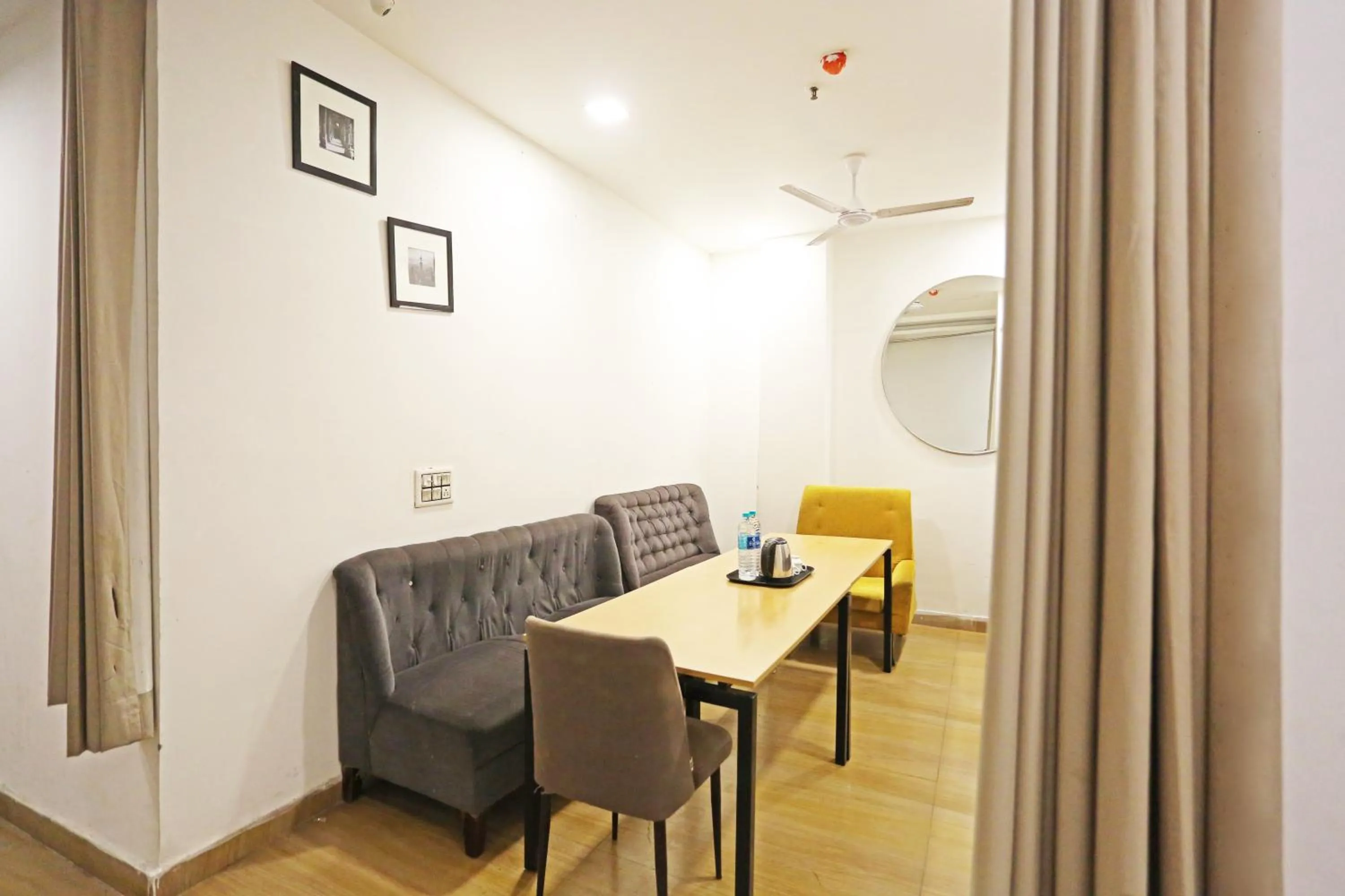 Seating area in Hotel Raaso Inn Rohini Sec-16