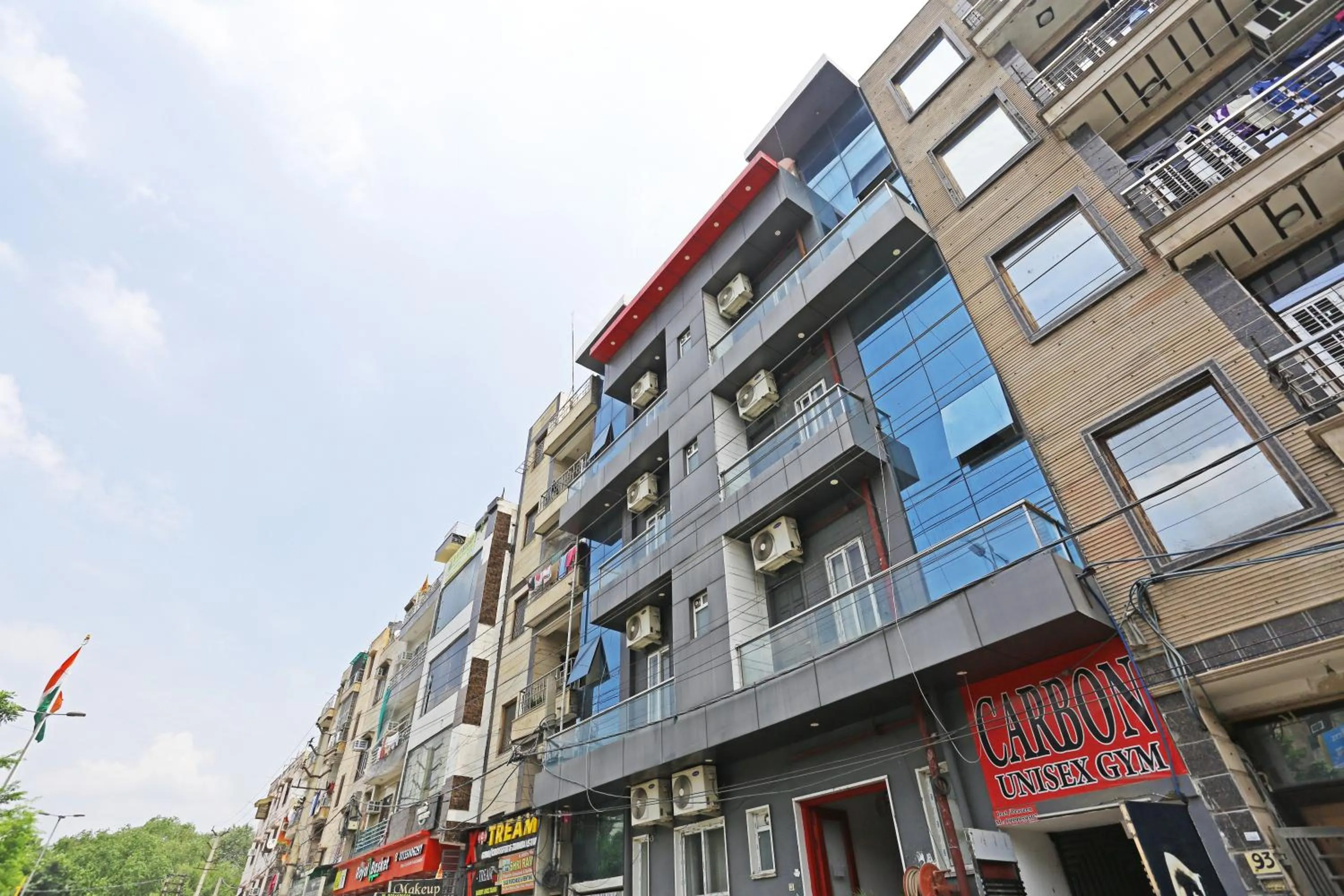 Property building in Hotel Raaso Inn Rohini Sec-16