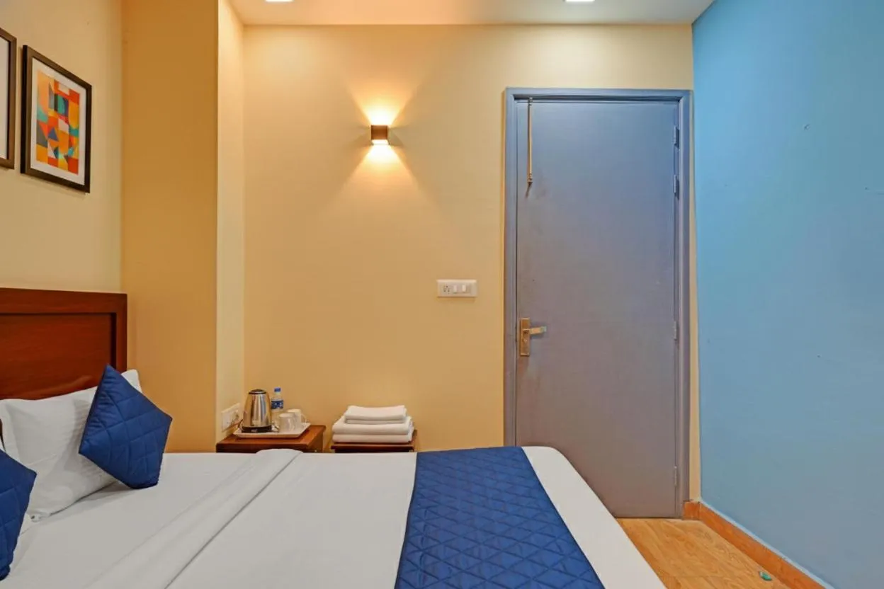 Bed in Hotel Raaso Inn Rohini I Near Metro I Couple Friendly I Spacious Rooms I Budget Stay