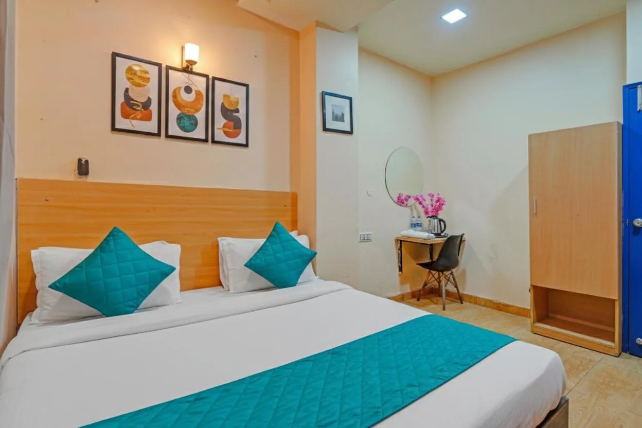 Bed in Hotel Raaso Inn Rohini I Near Metro I Couple Friendly I Spacious Rooms I Budget Stay