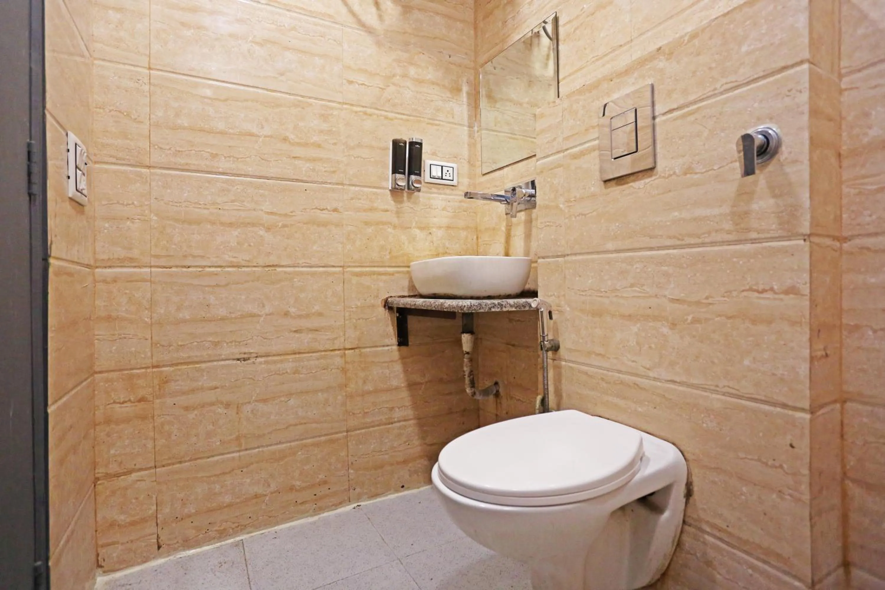 Bathroom in Hotel Raaso Inn Rohini Sec-16