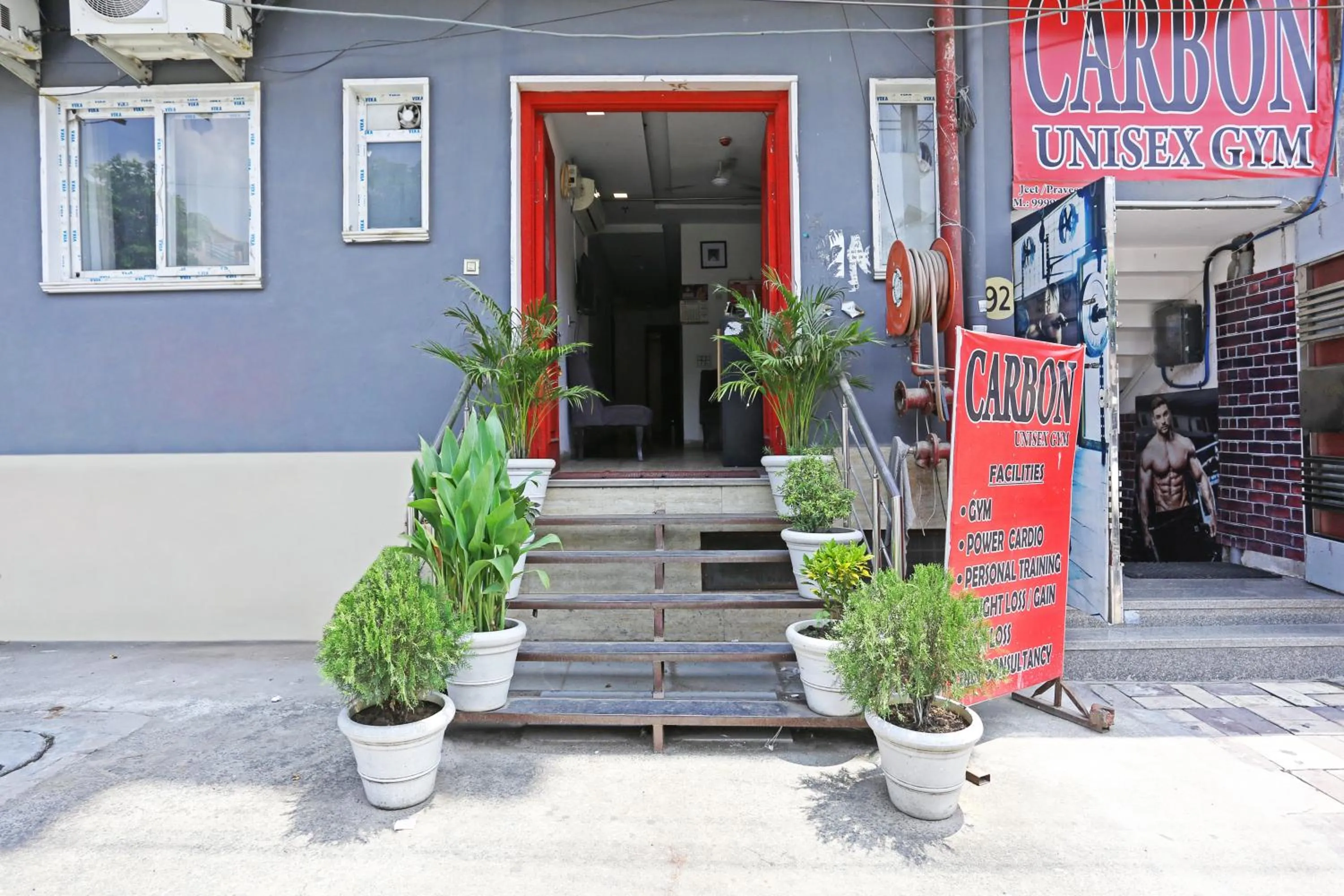 Property building in Hotel Raaso Inn Rohini Sec-16