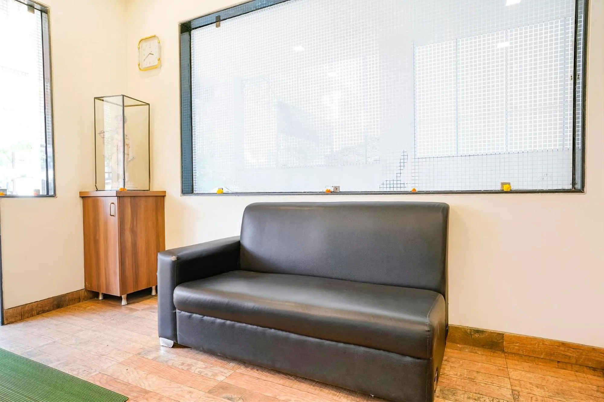 Seating area in Hotel Candor Amigo Kamothe Panvel