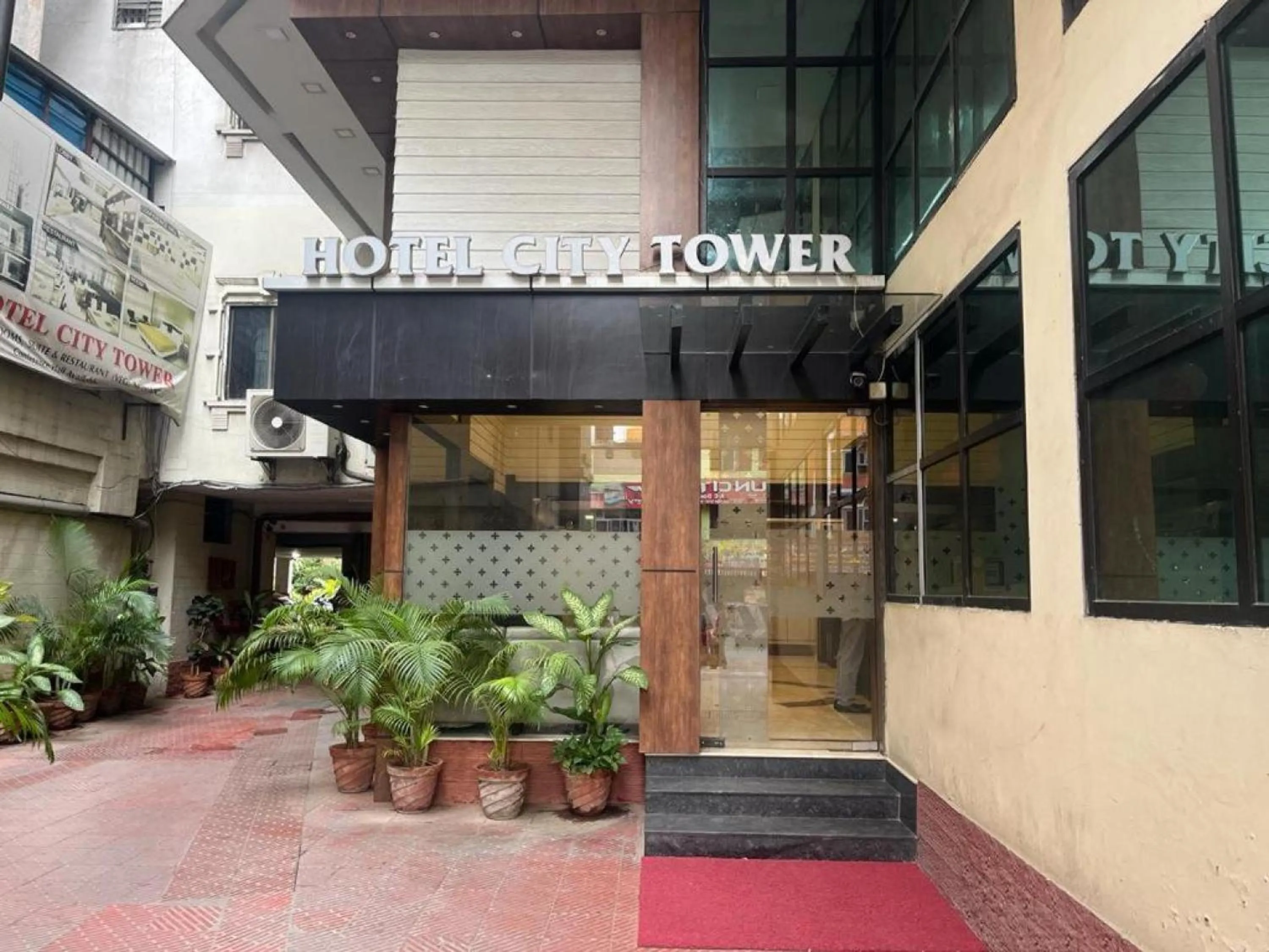 Property building in Hotel City Tower, Chennai Central