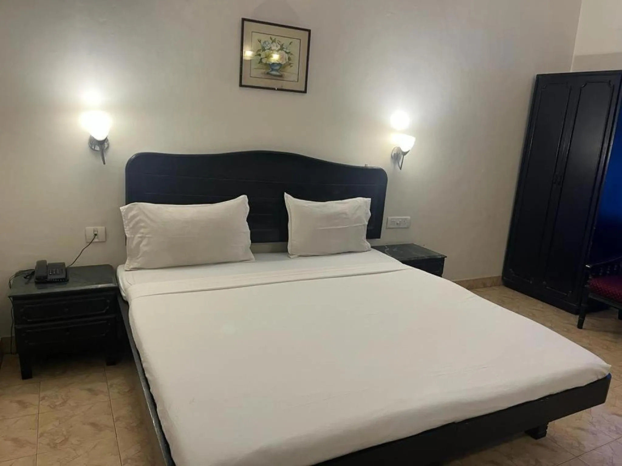 Bedroom, Bed in Hotel City Tower, Chennai Central