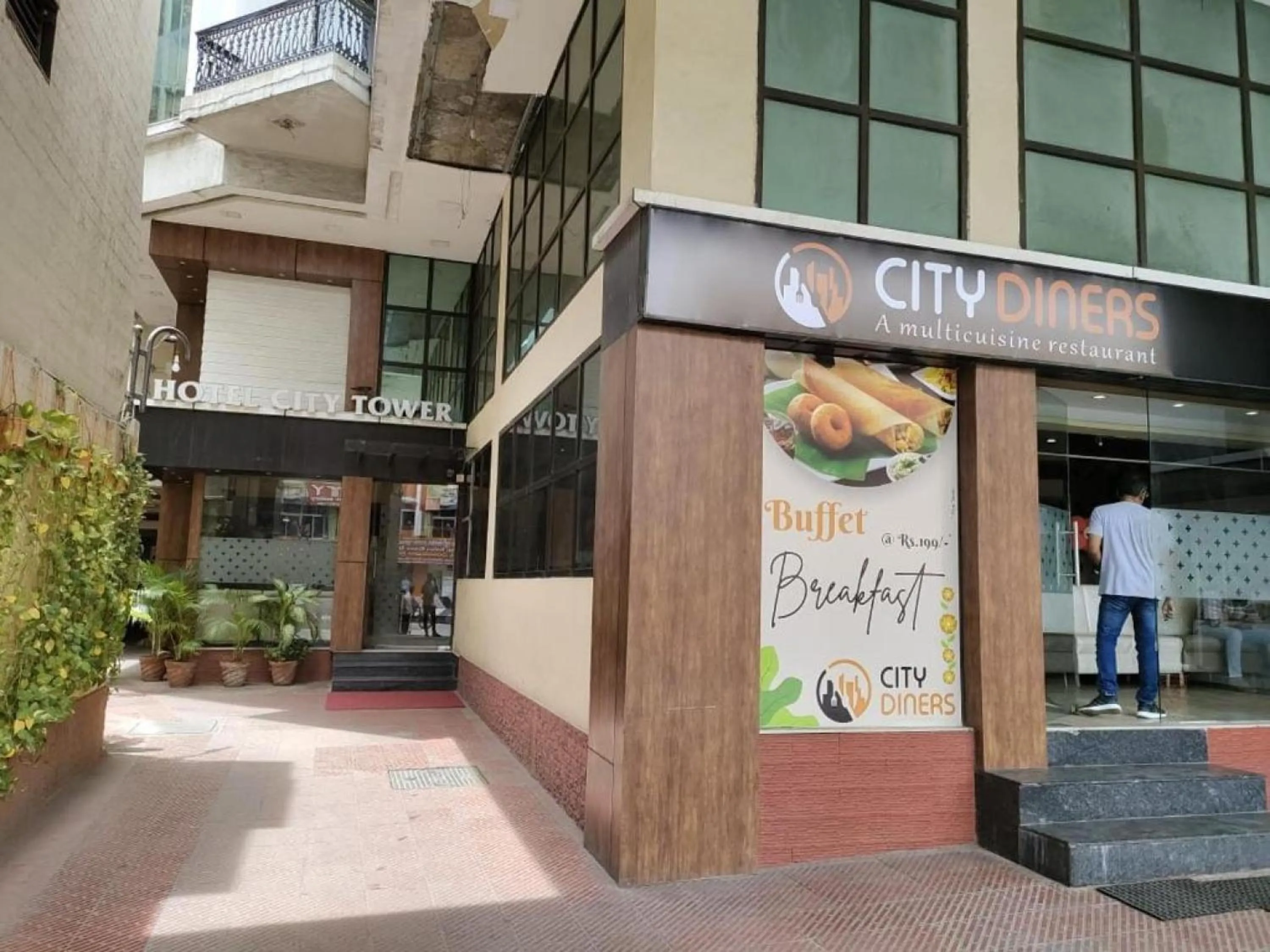 Property building in Hotel City Tower, Chennai Central