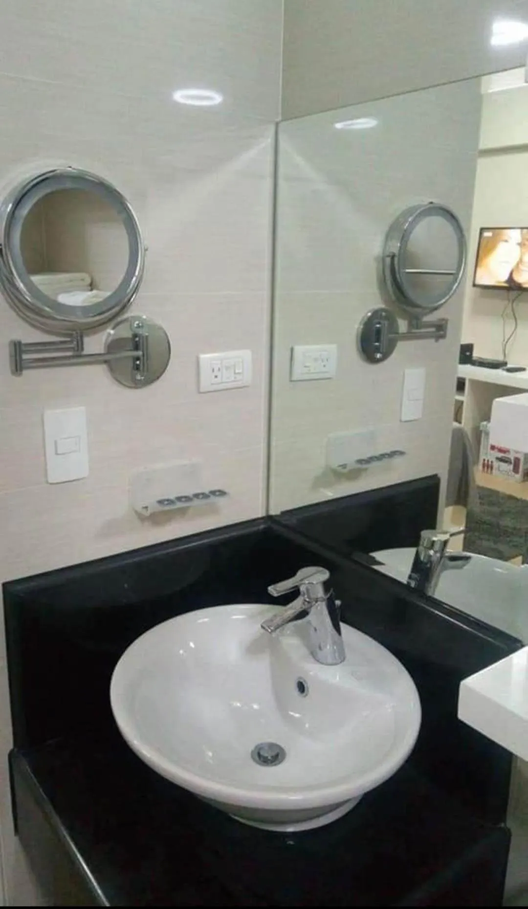 Bathroom in Pasay Condotel near NAIA terminal 3 (3 mins walk in)