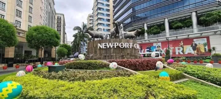 Street view in Pasay Condotel near NAIA terminal 3 (3 mins walk in)