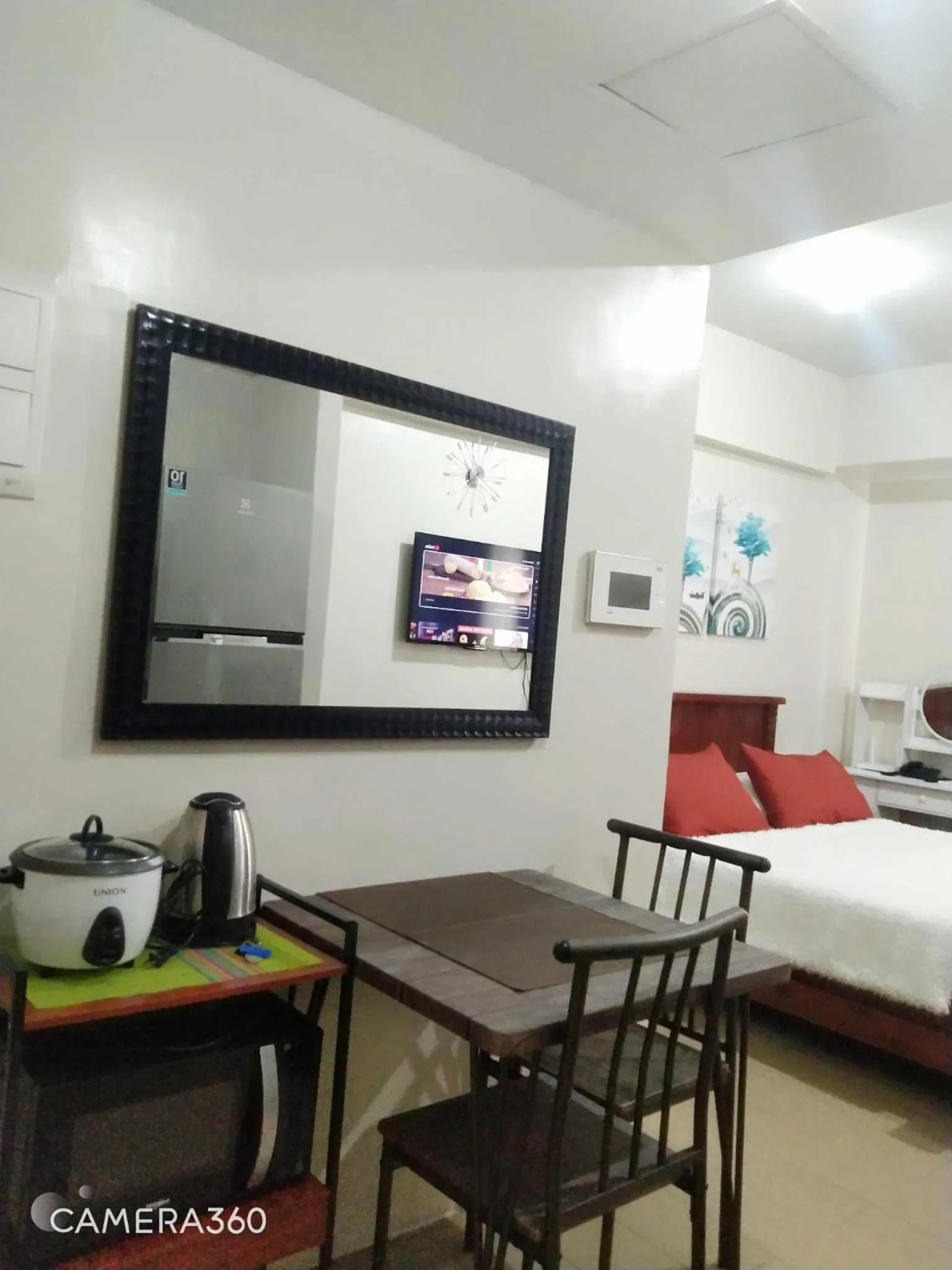 Dining area, Bed in Pasay Condotel near NAIA terminal 3 (3 mins walk in)