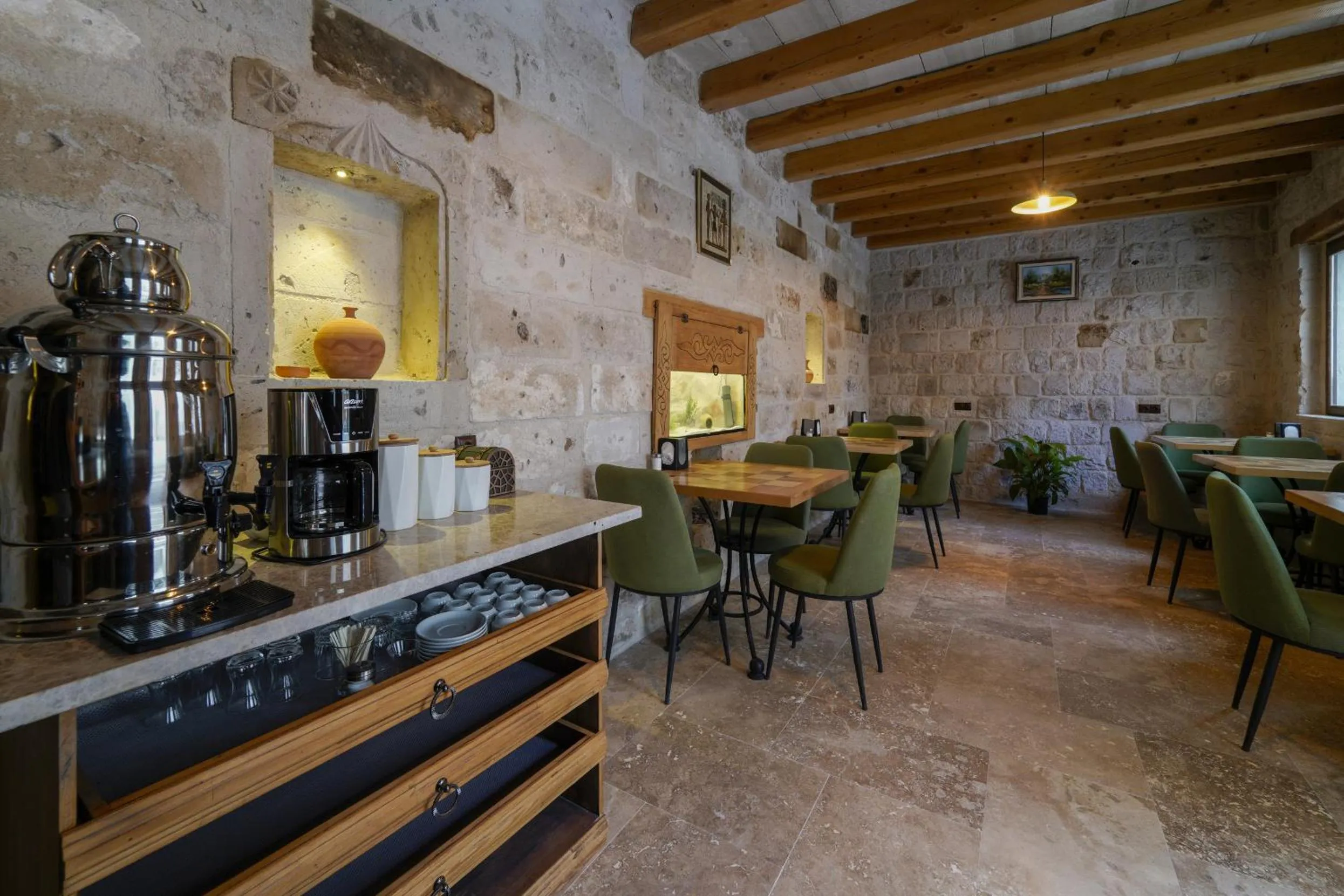 Breakfast in Göreme Escape Cave