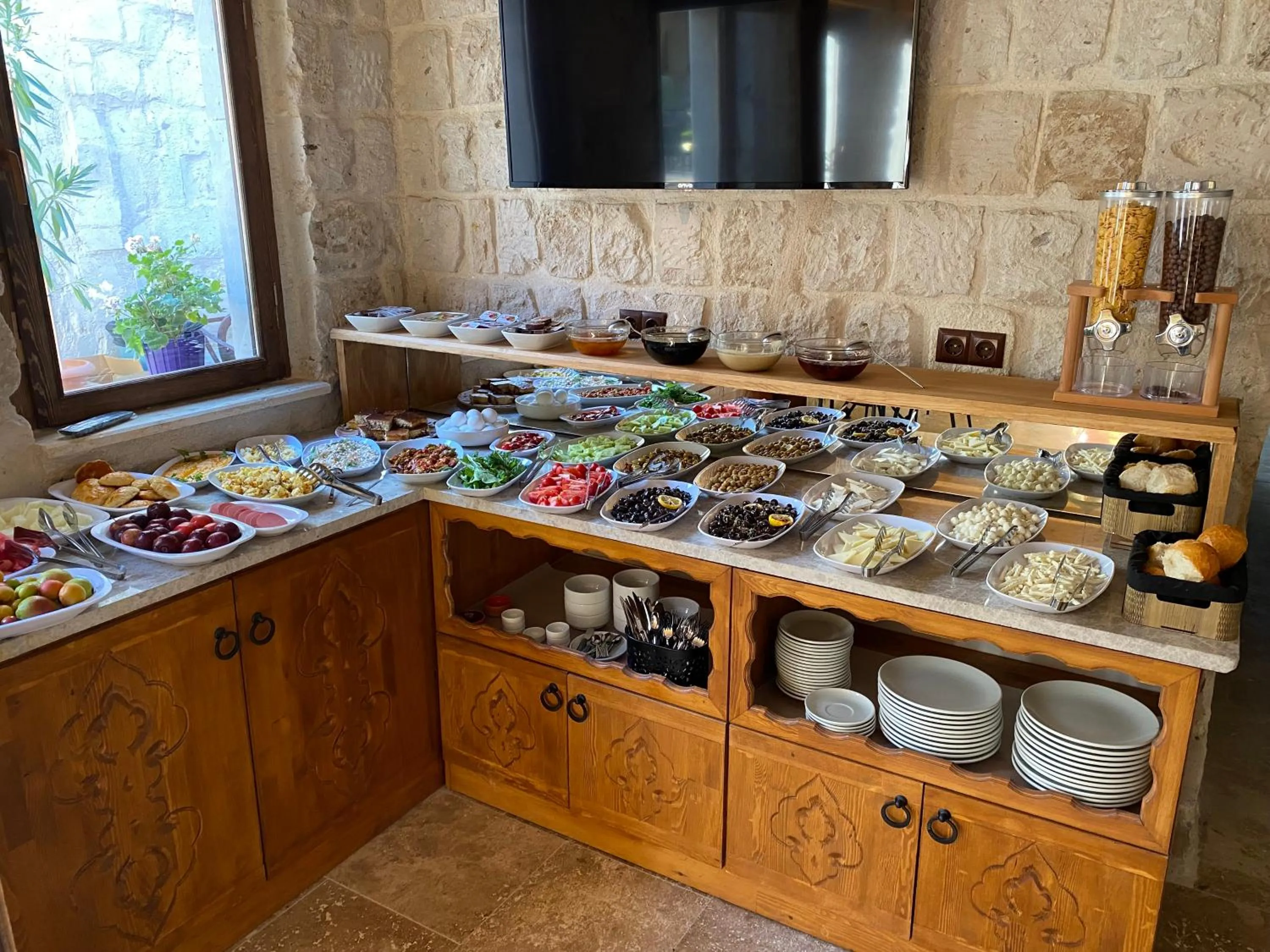 Buffet breakfast in Göreme Escape Cave