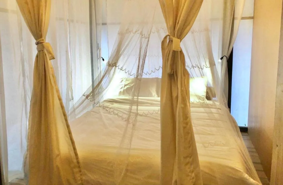 Bed in Playa La Caleta Bataan