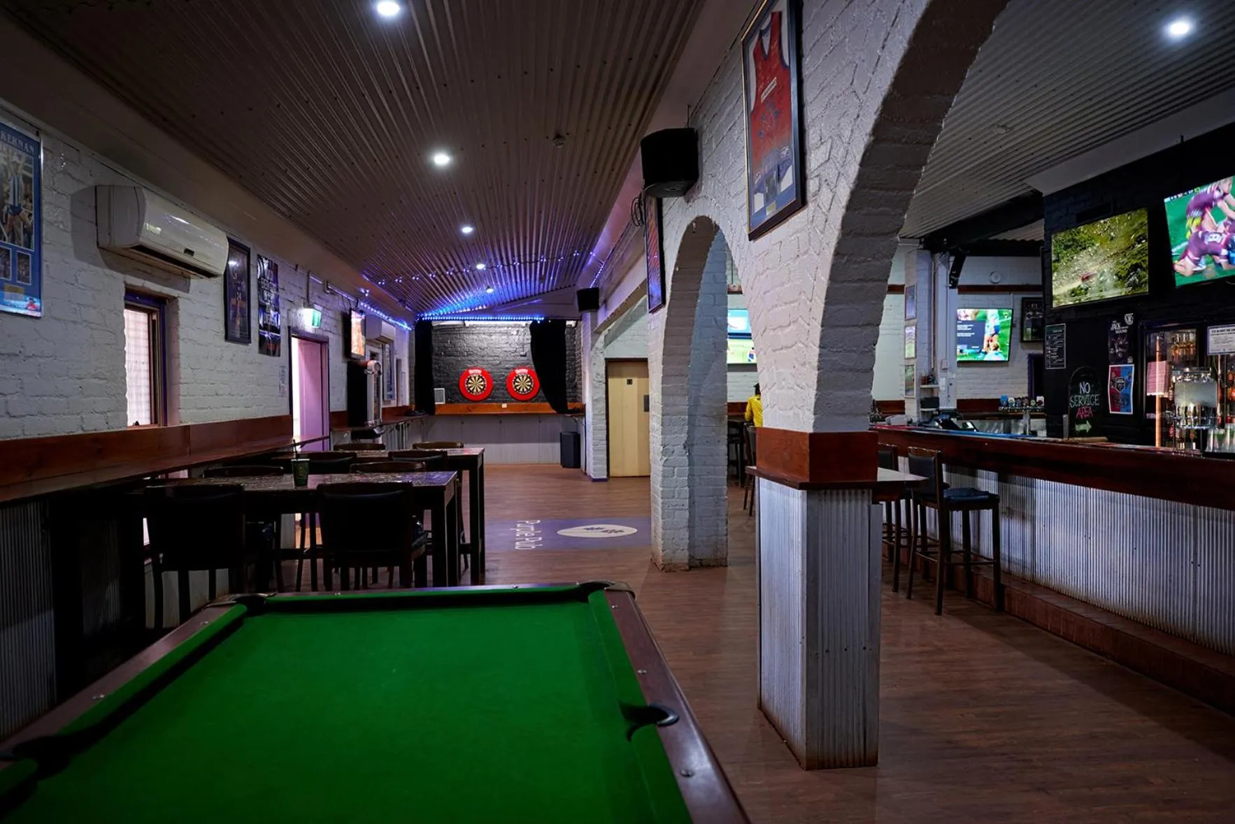 Lounge or bar in Newman Hotel