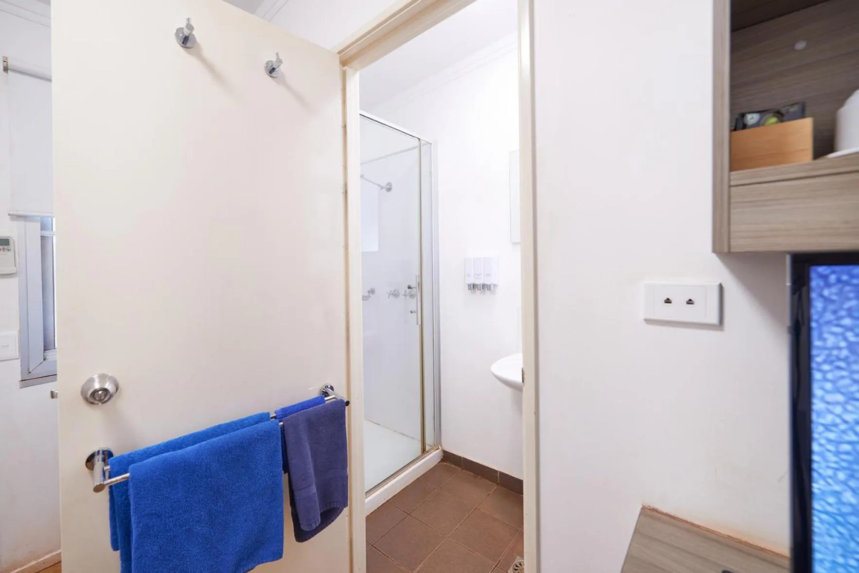 Shower in Newman Hotel