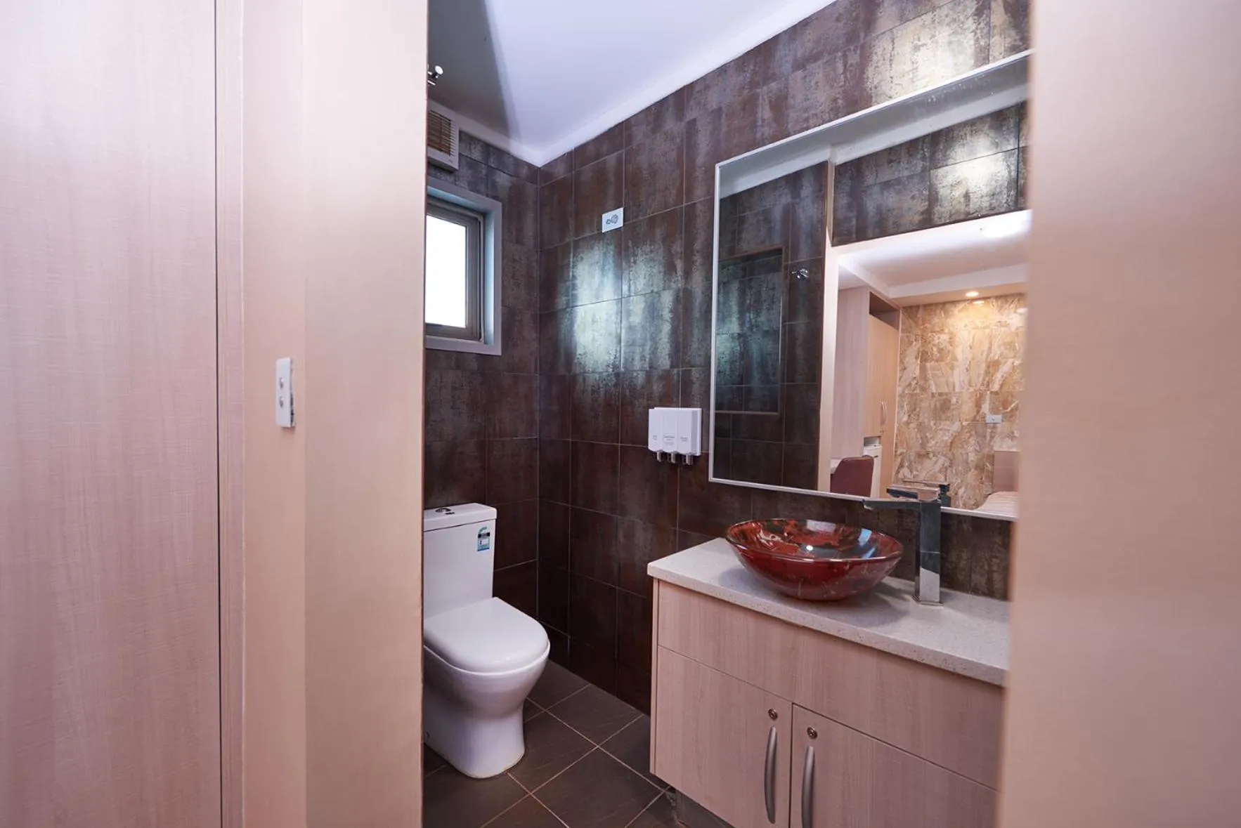 Shower in Newman Hotel