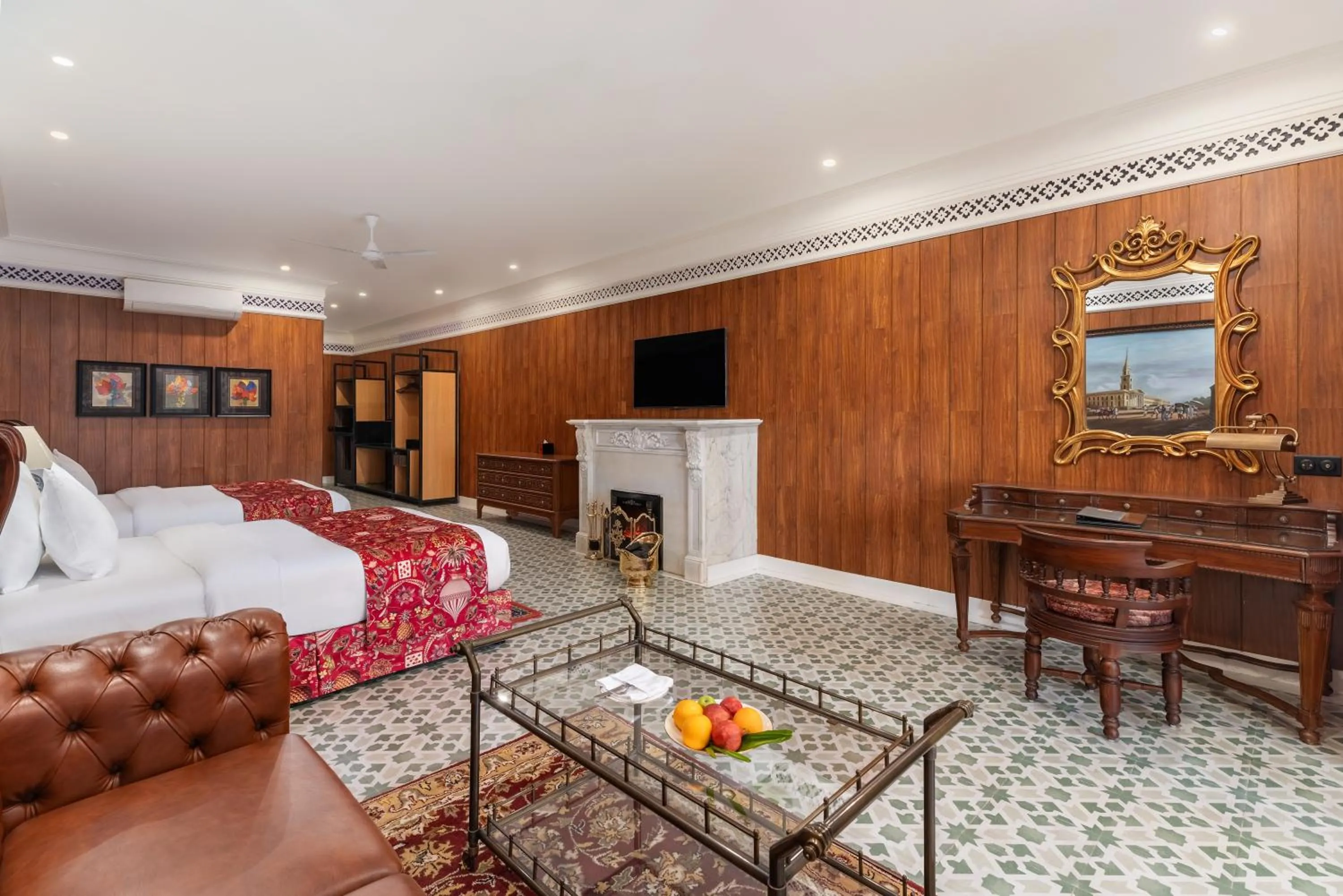 Bed in Mayfair Manor Jungpana