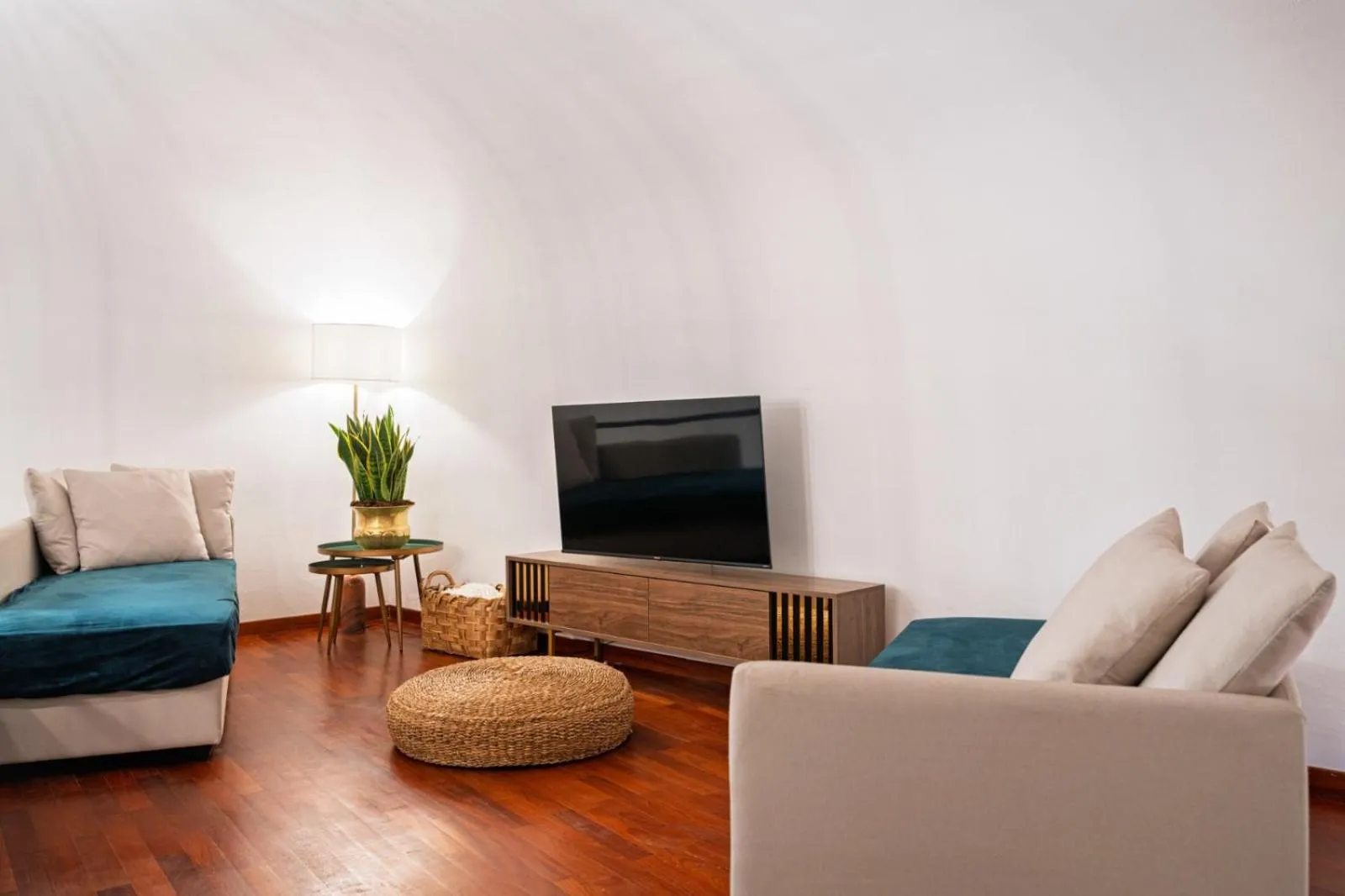 Communal lounge/ TV room in AmalfiRa Luxury Seaview Rooftop
