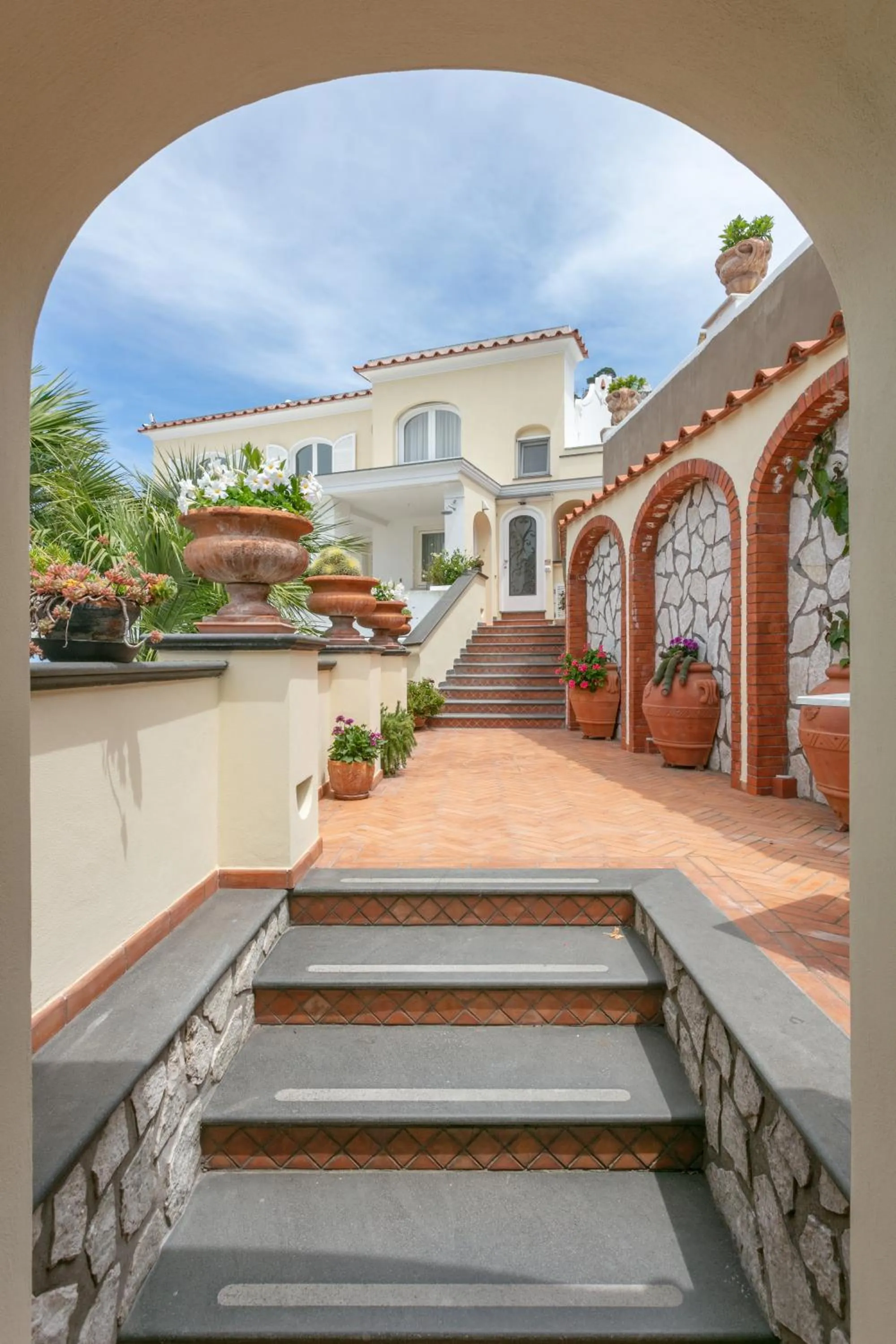 Facade/entrance in Aldarogi