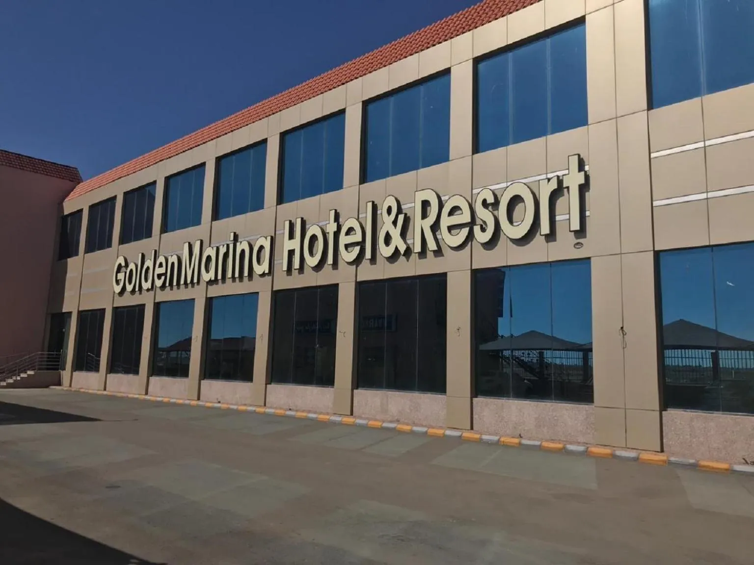 Facade/entrance in Hotel & Resort Golden Marina Yanbu