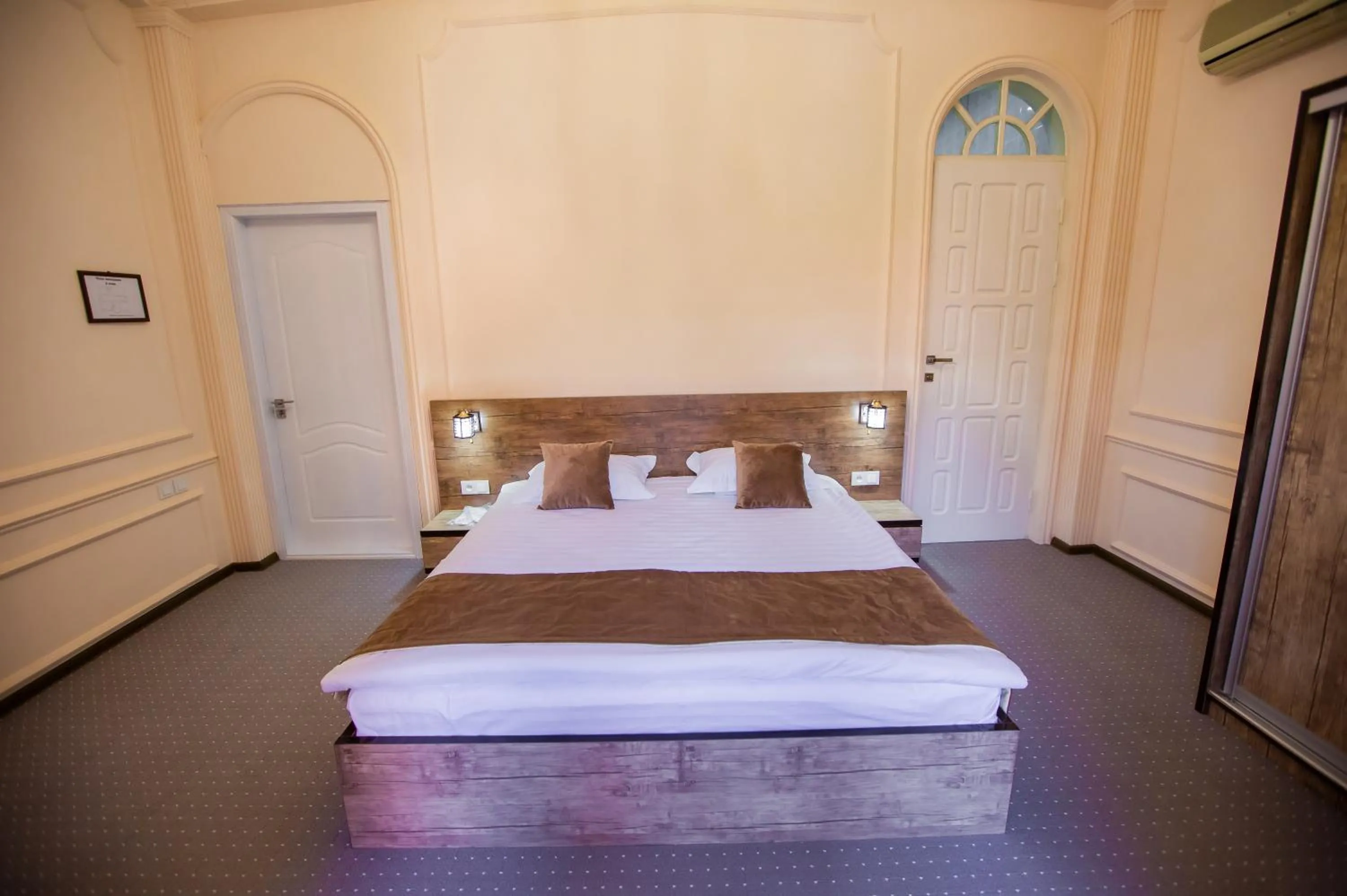 Bed in Art House Hotel