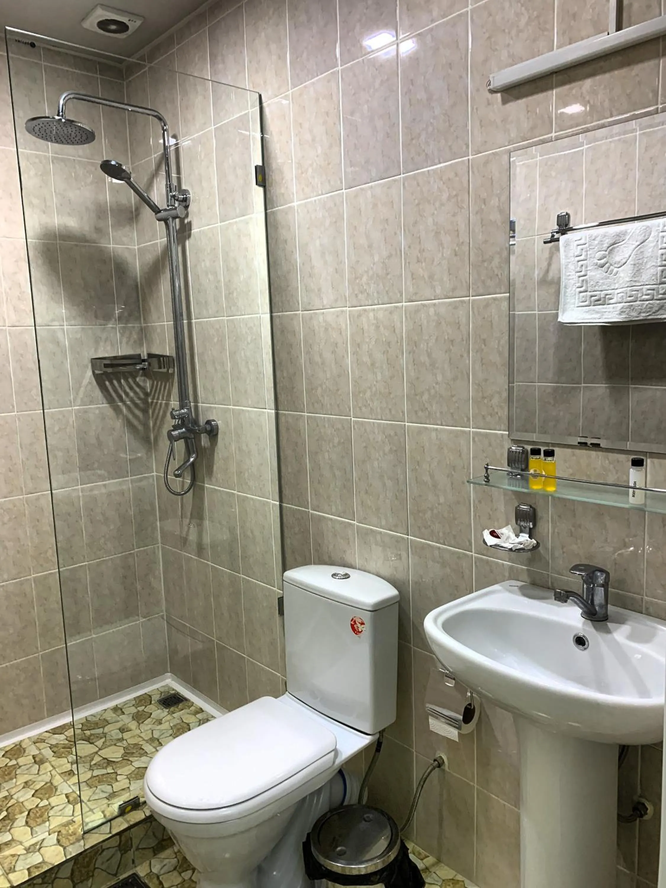 Shower in Art House Hotel