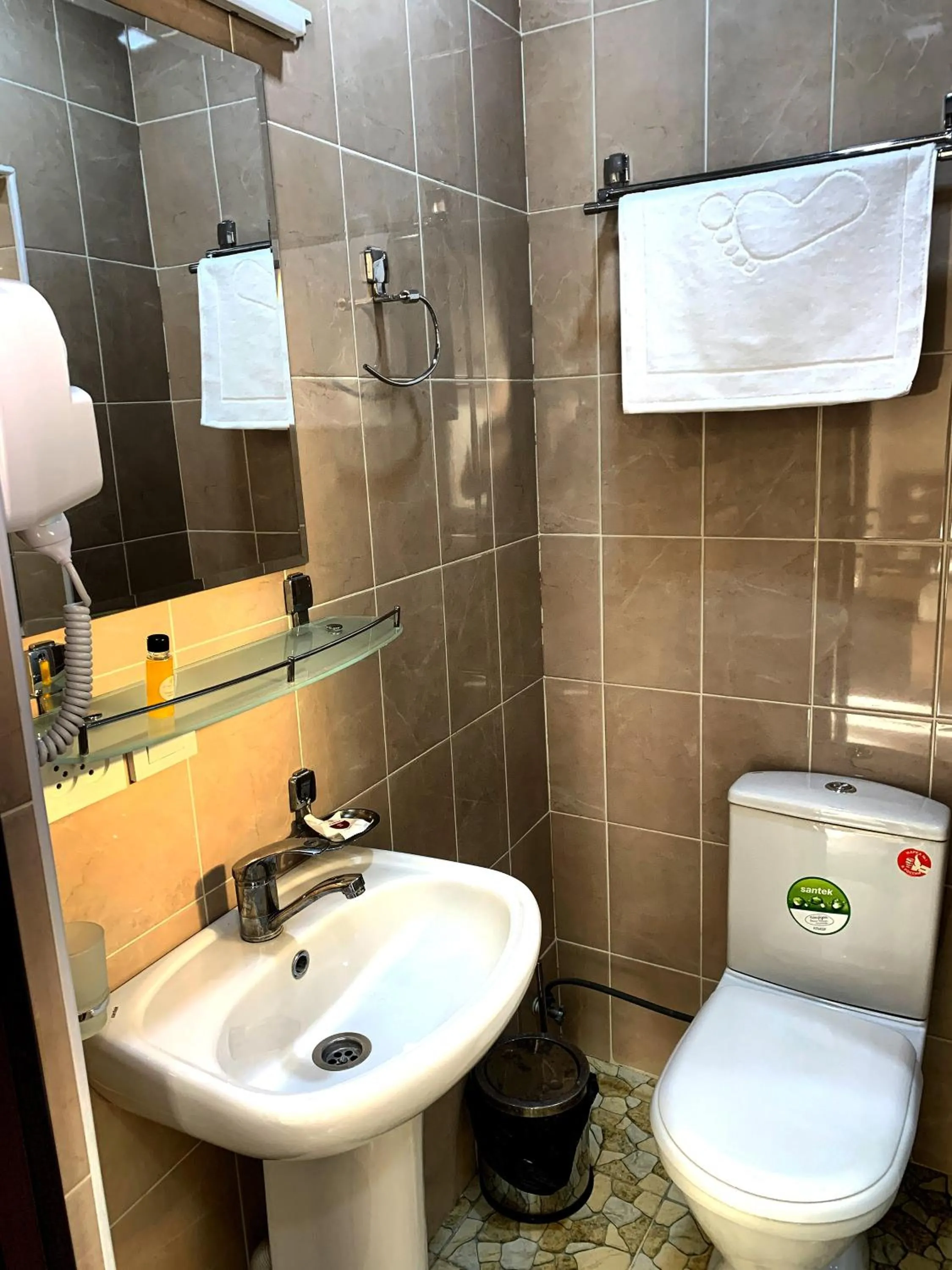 Shower in Art House Hotel