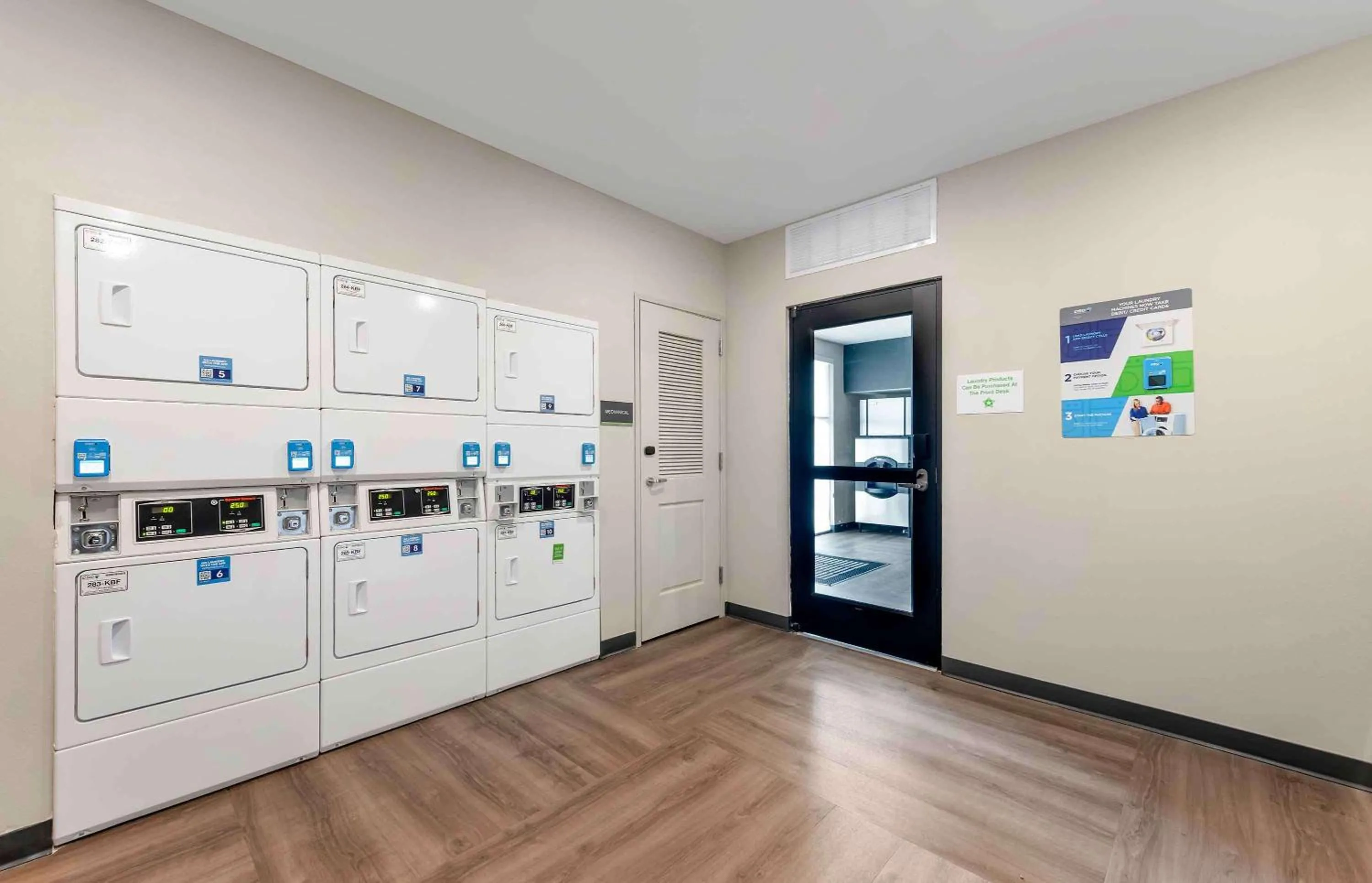 Property building in Extended Stay America Suites - Huntsville - Madison