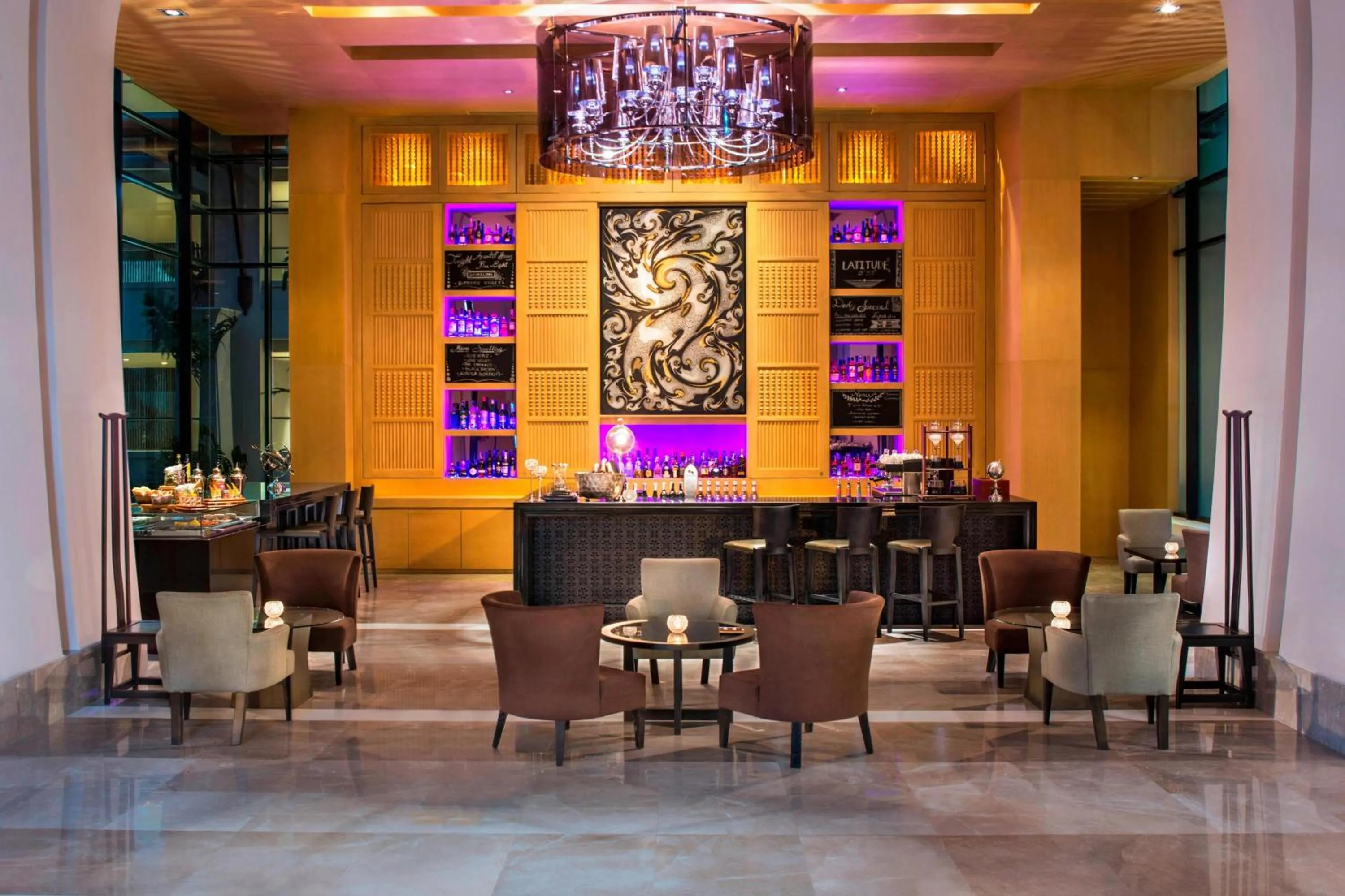 Restaurant/places to eat in Le Meridien Suvarnabhumi, Bangkok Golf Resort and Spa