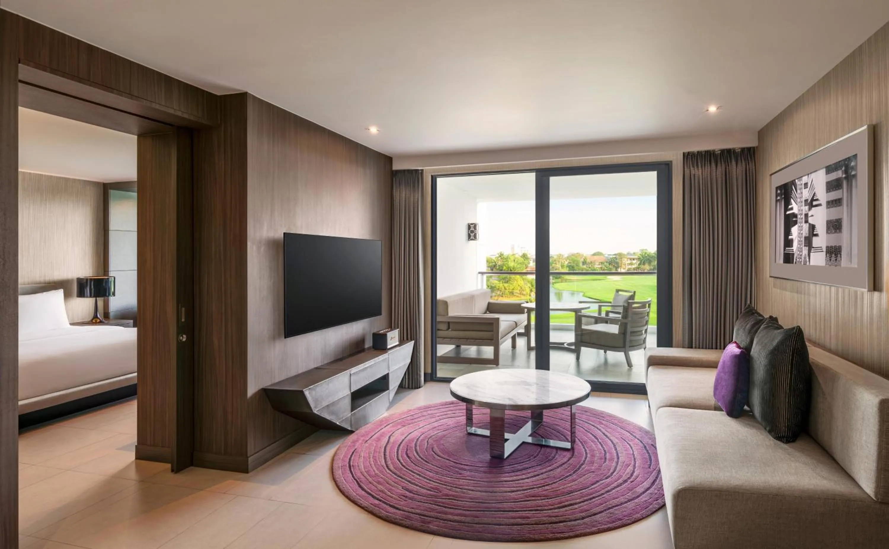 Living room, Bed in Hilton Bangkok Suvarnabhumi Golf Resort & Spa