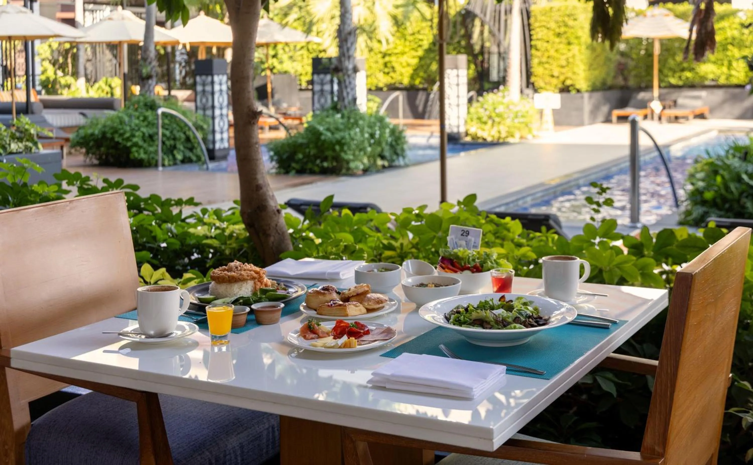 Dining area in Hilton Bangkok Suvarnabhumi Golf Resort & Spa